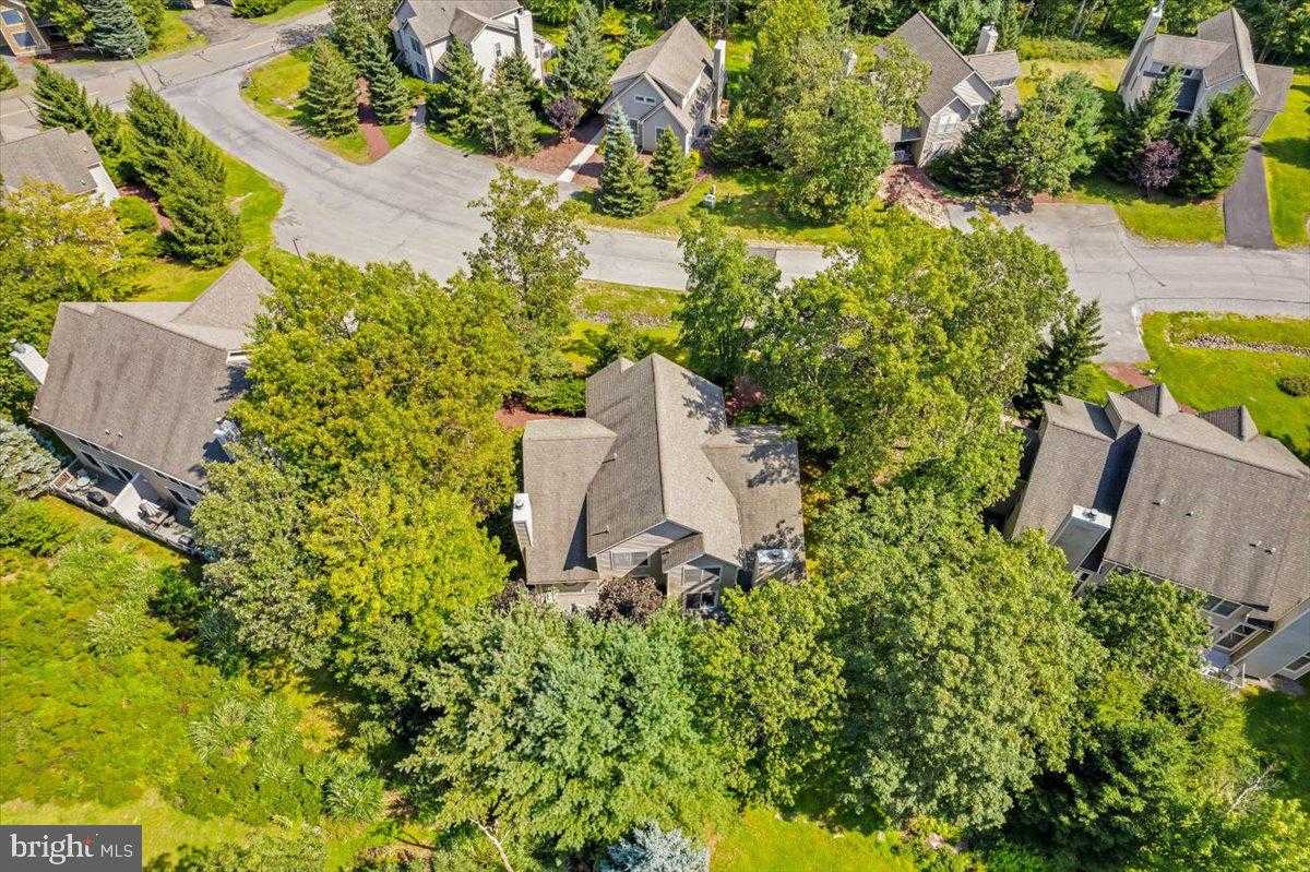 183 Hawthorne CT photo 27