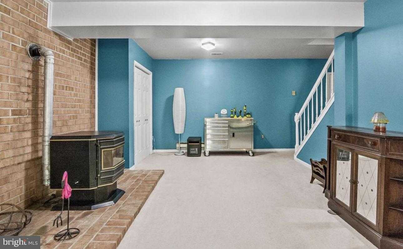 911 Chesney Ln photo 31