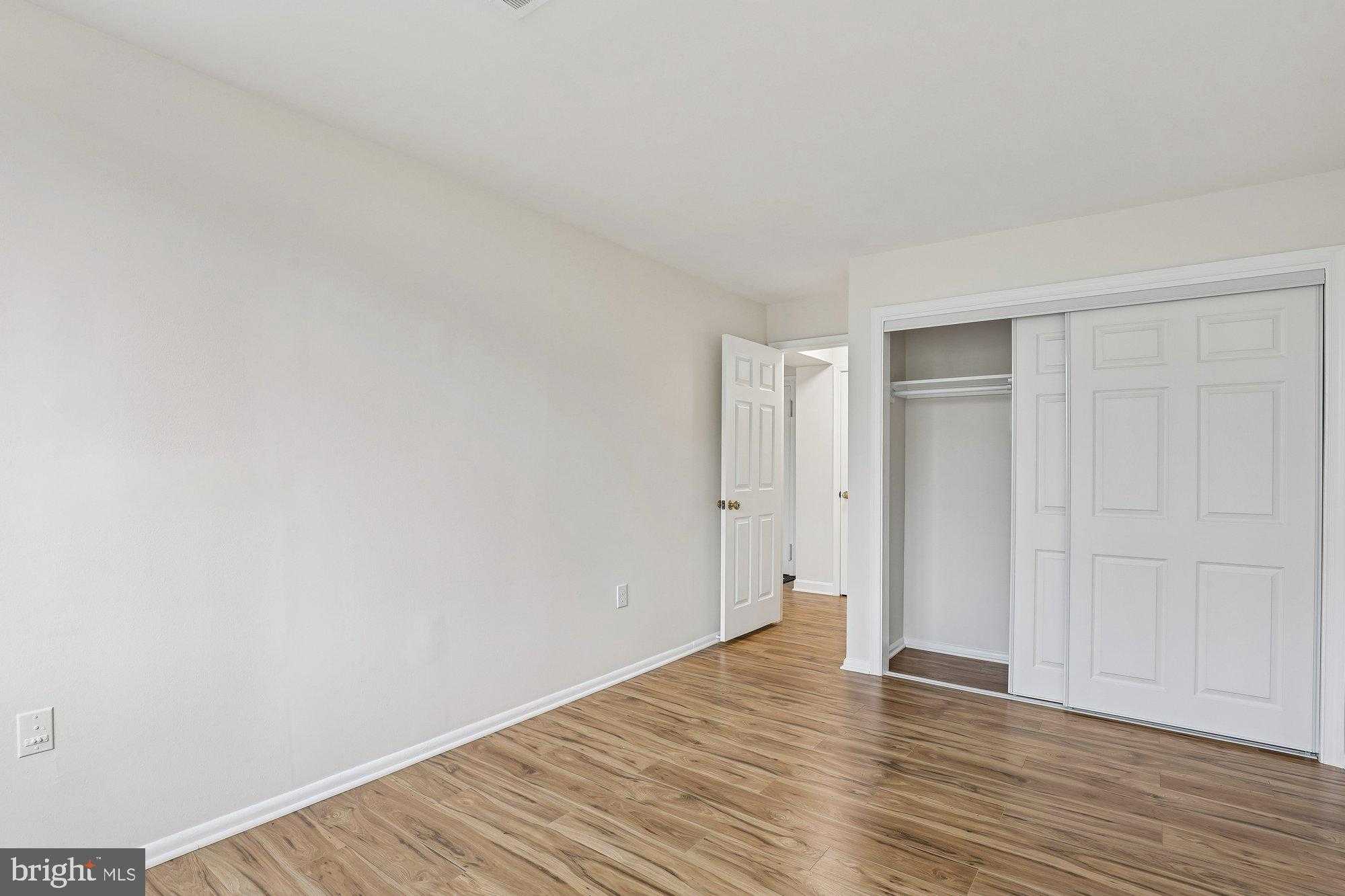 4360 Ivymount CT Apt 34 photo 18