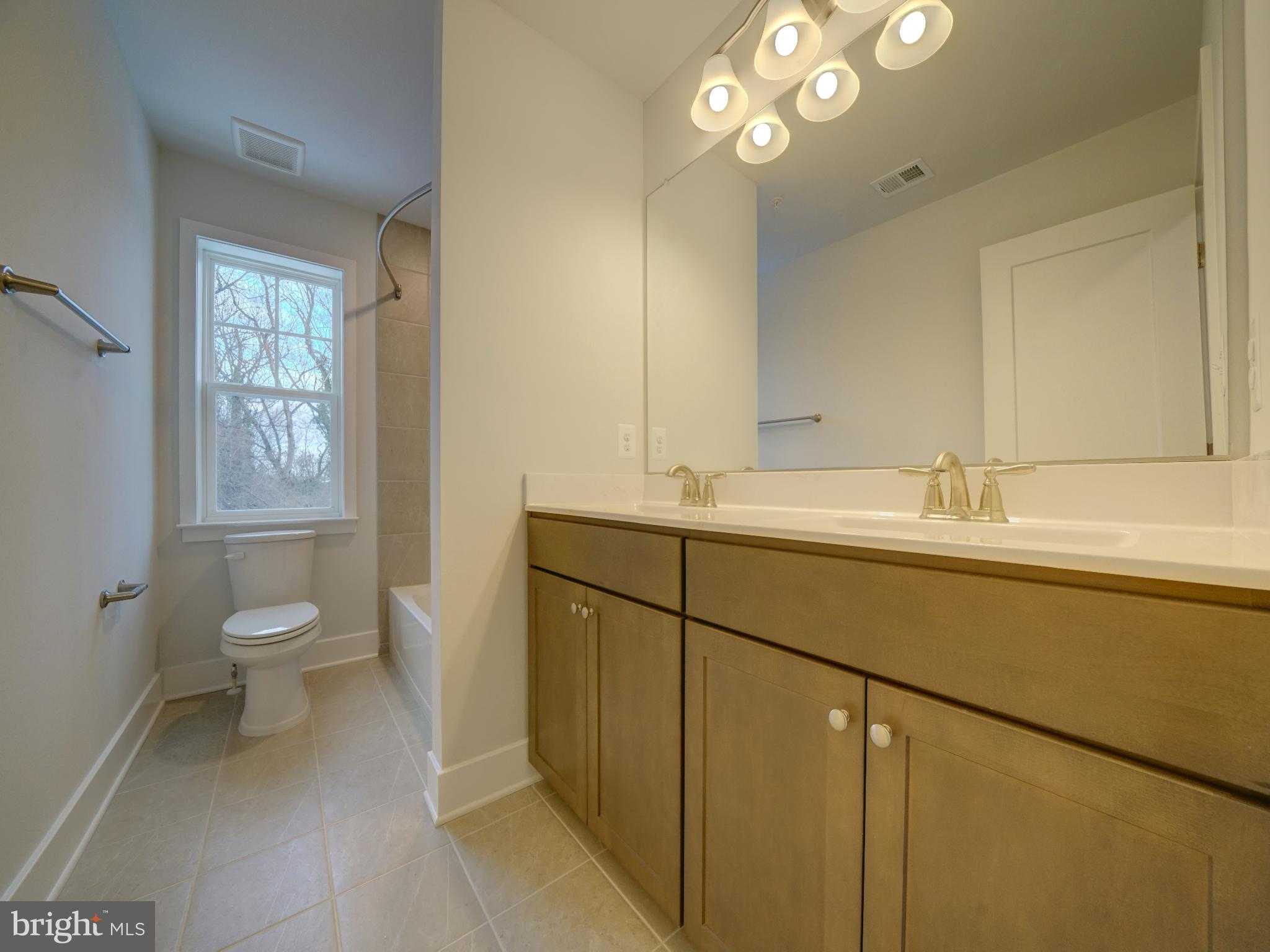 9429 Fairview Ave photo 61