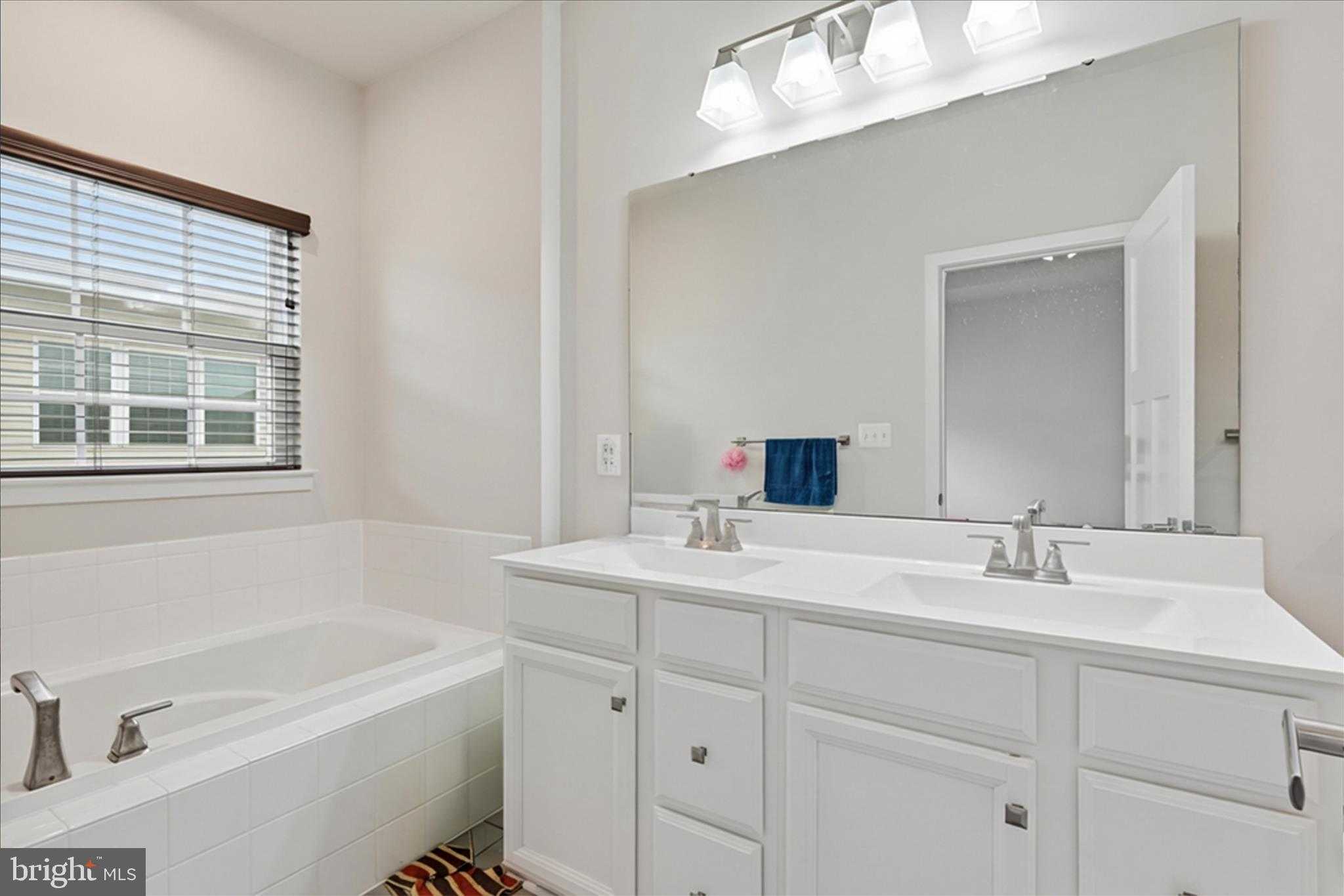 24594 Laurel Lake Ter photo 27