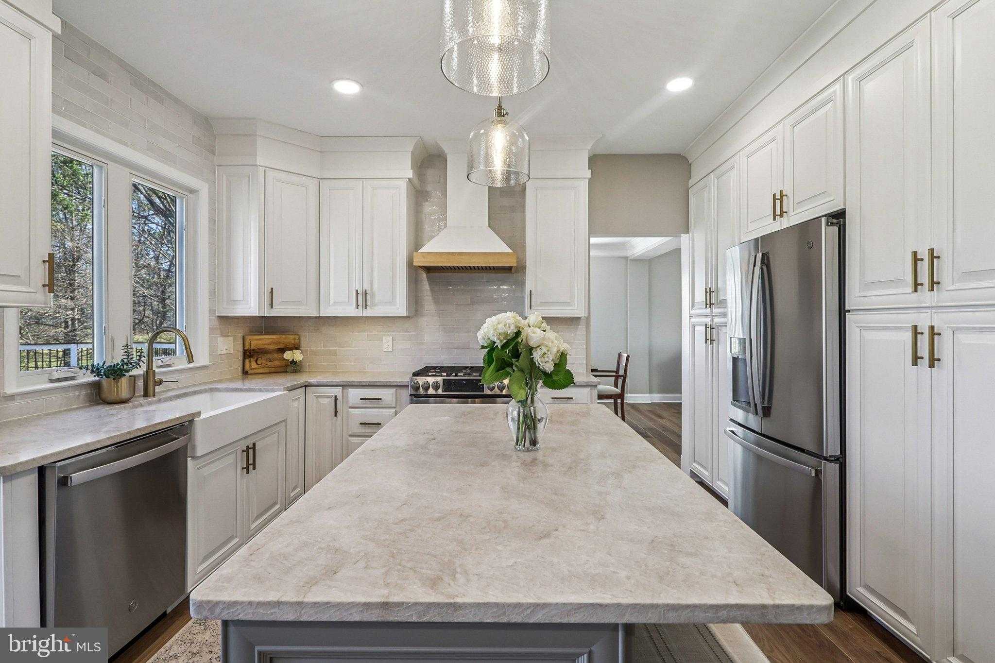 20276 Medalist Dr photo 5