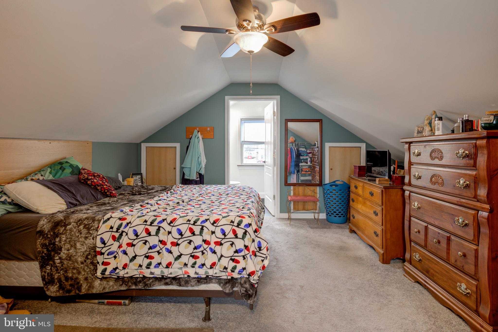 914 Anderson Ave photo 23