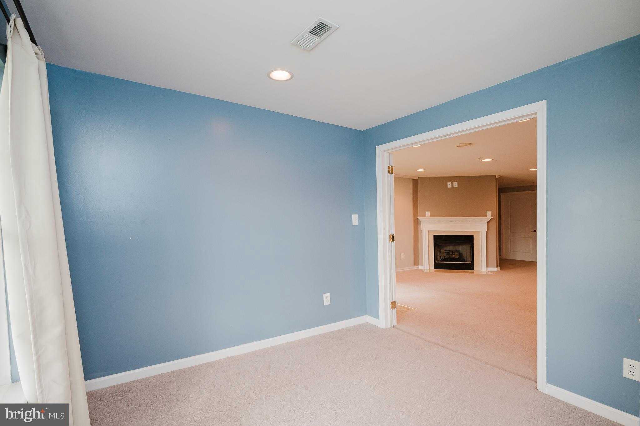 525 Kirkcaldy Way photo 29