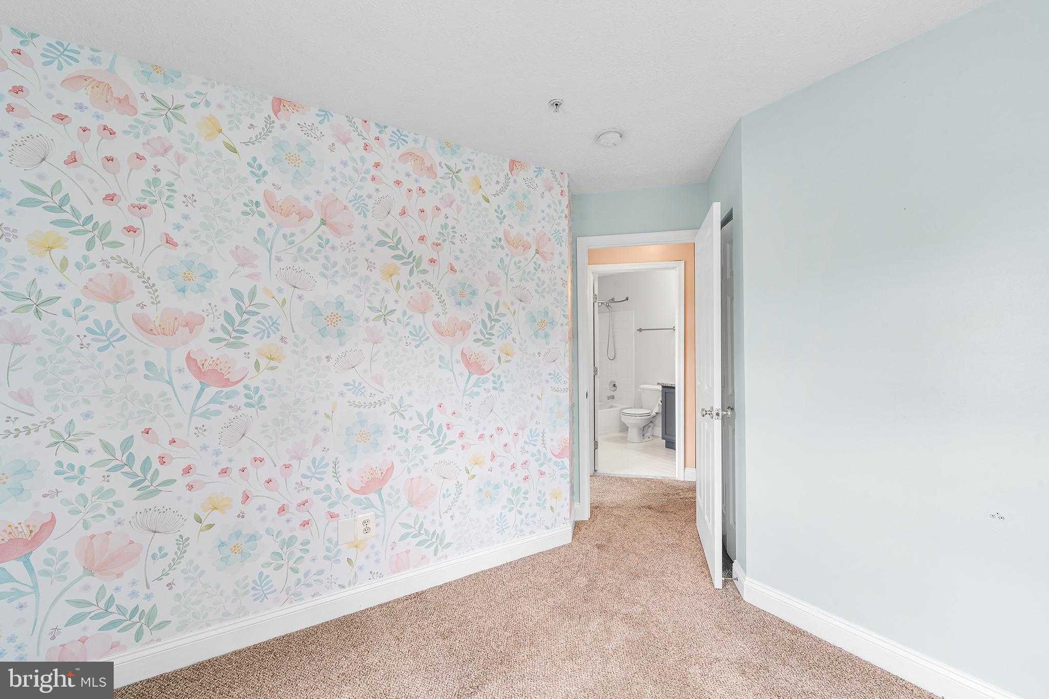 9910 Redwing Dr photo 13