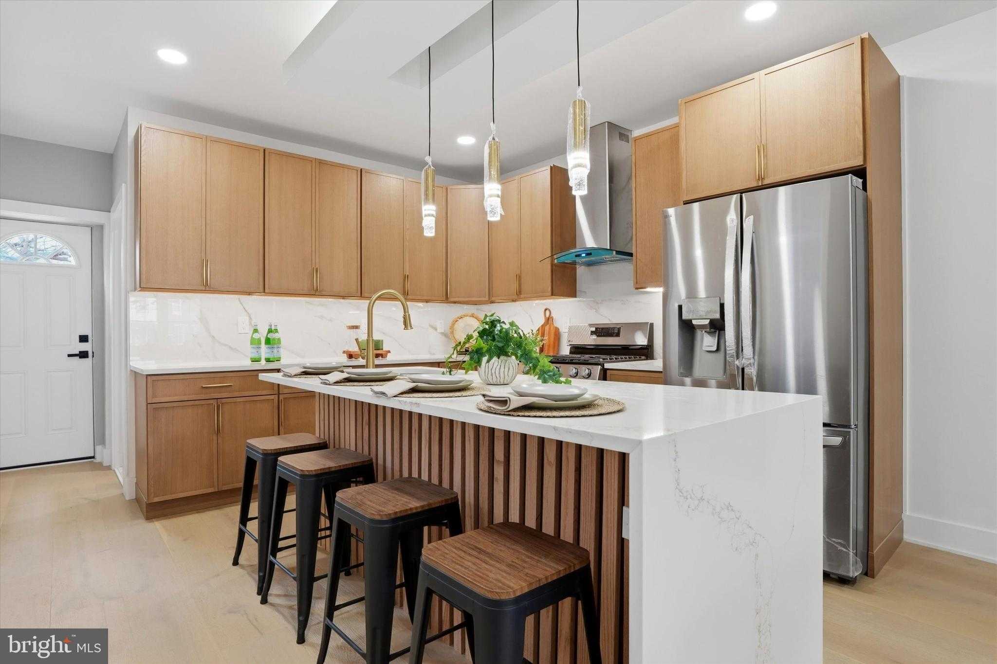 2622 E Lehigh Ave photo 9