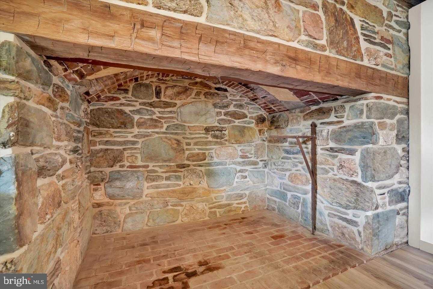 4025 Cherry Run Rd photo 9