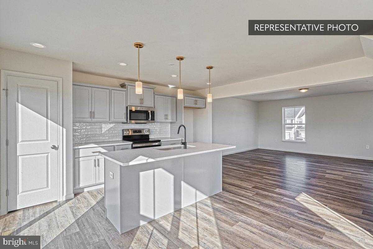 1045 Addie Ln photo 18