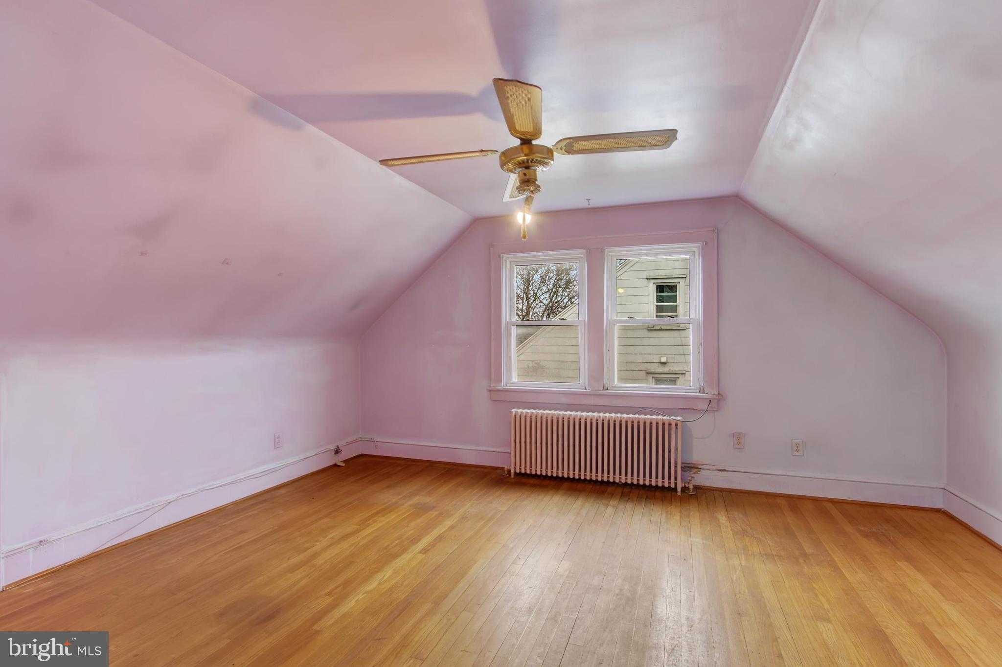 319 N Franklin St photo 13