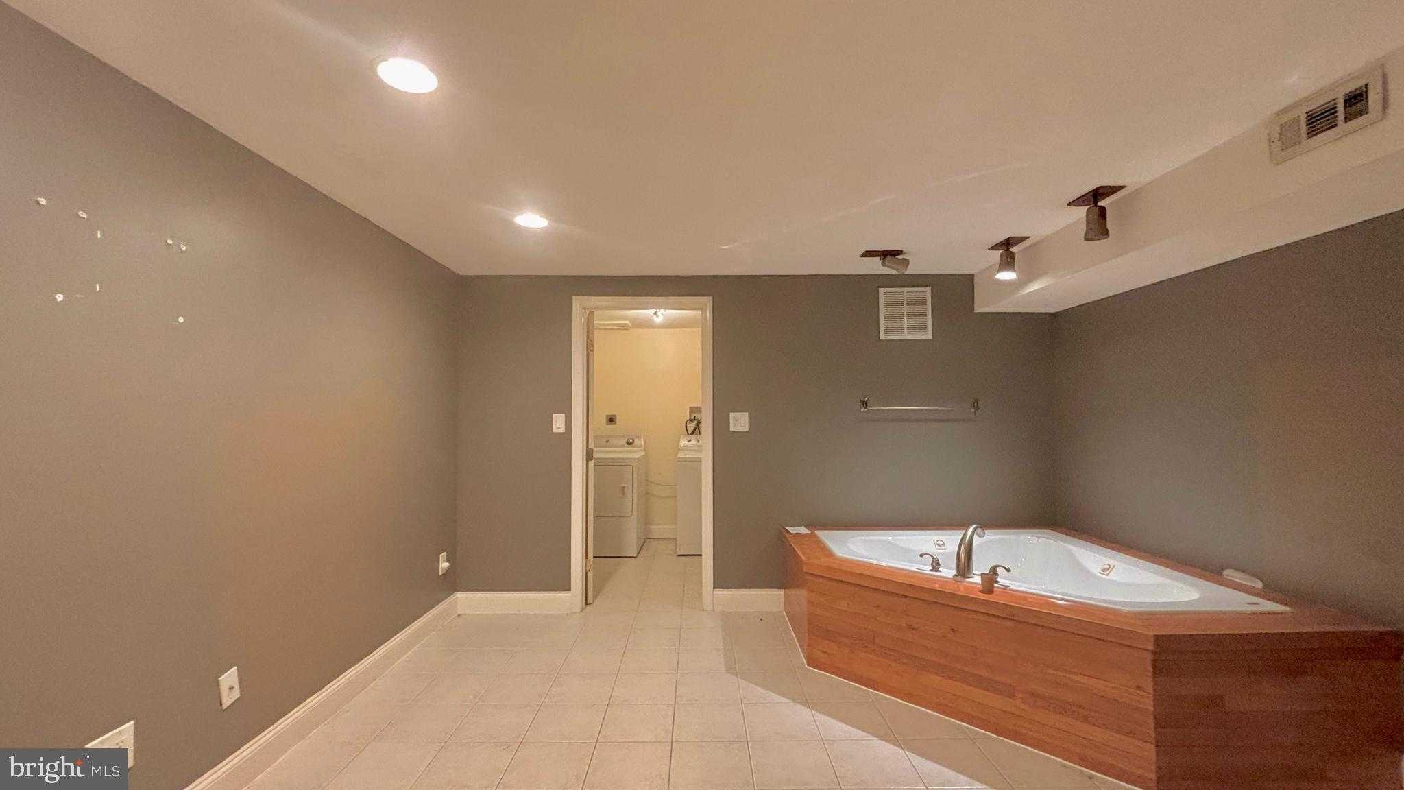 1130 Jackson St photo 13