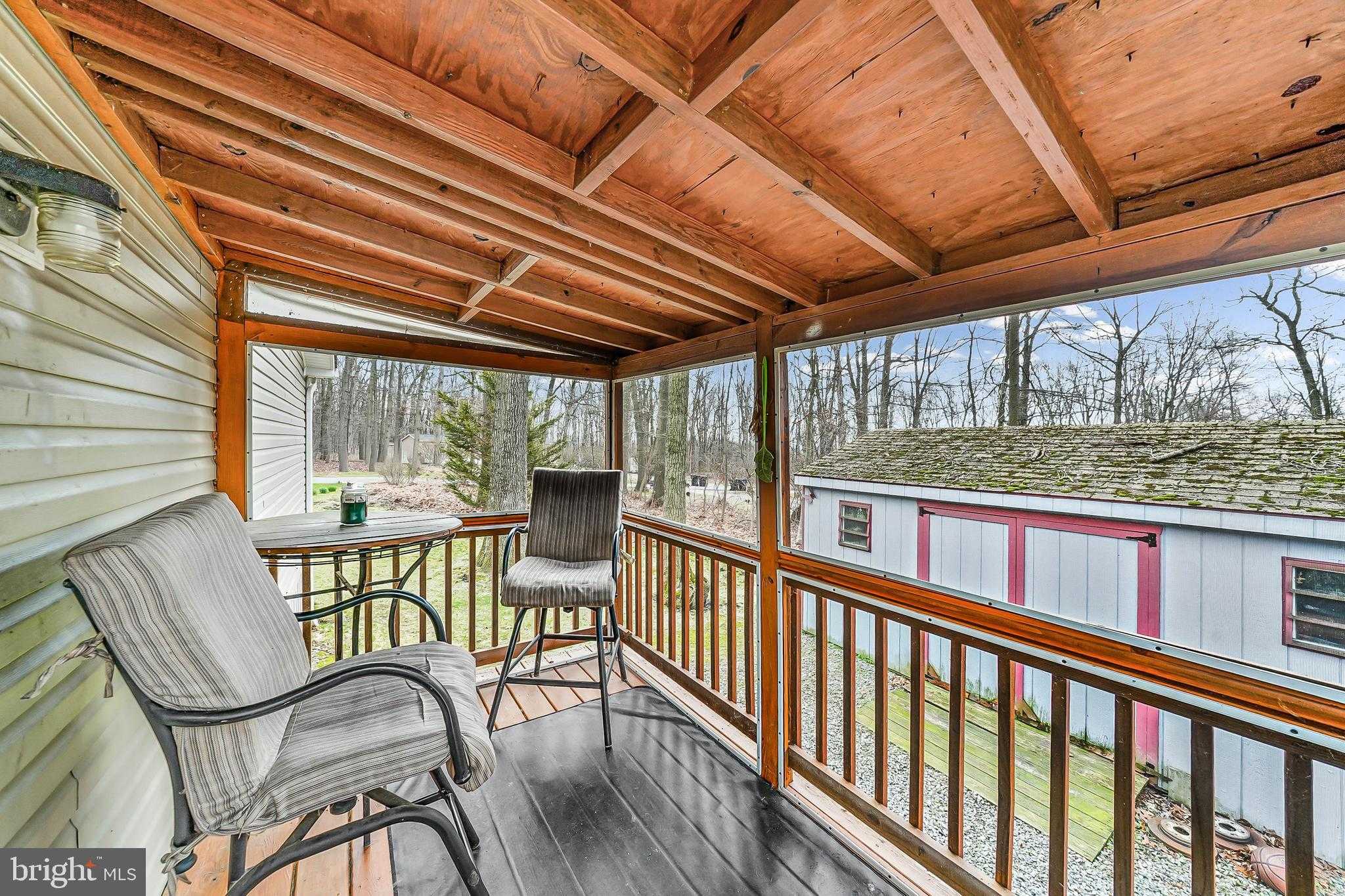 212 High Point Ln photo 17