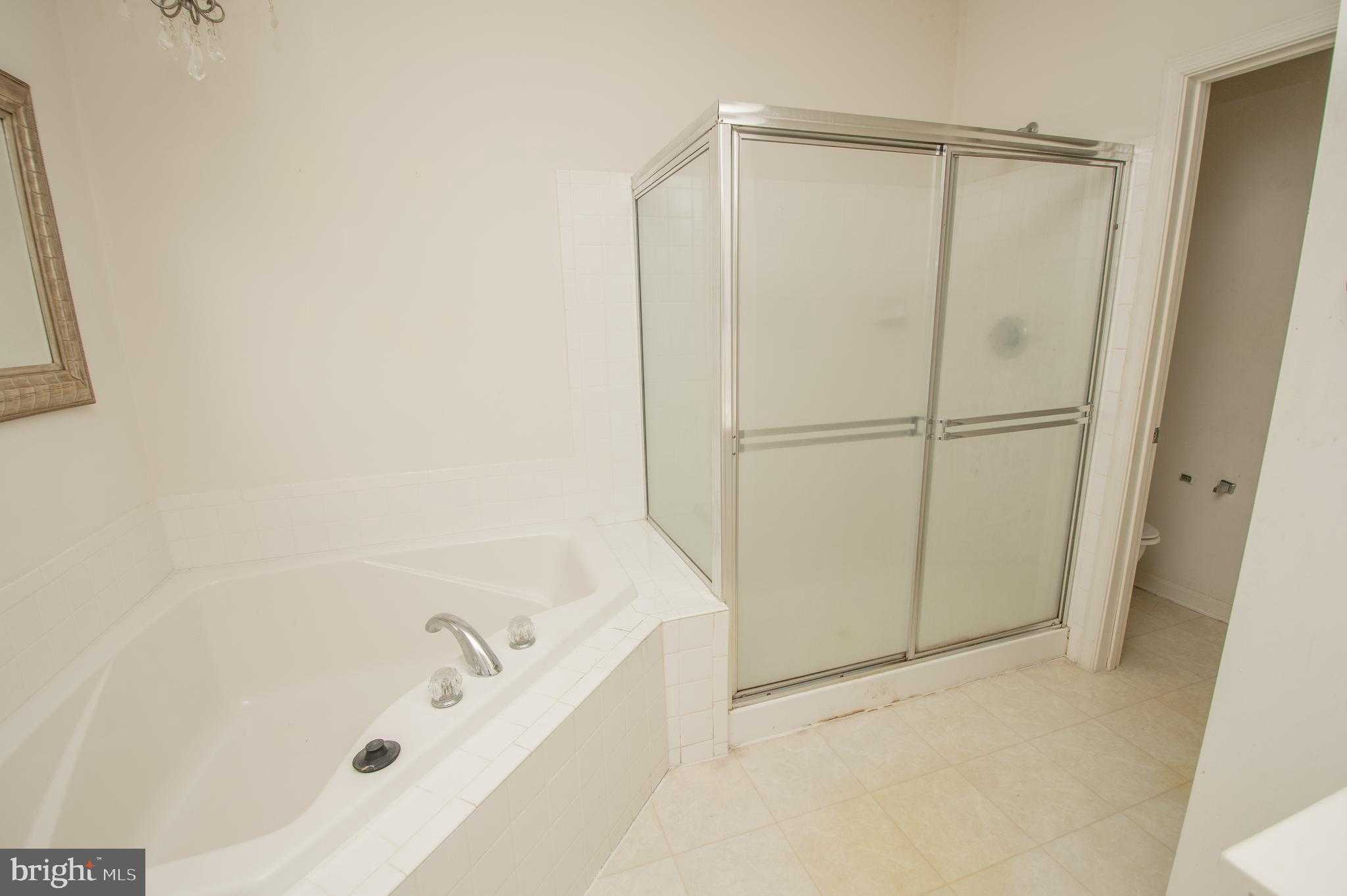 8935 Executive Club Dr photo 12