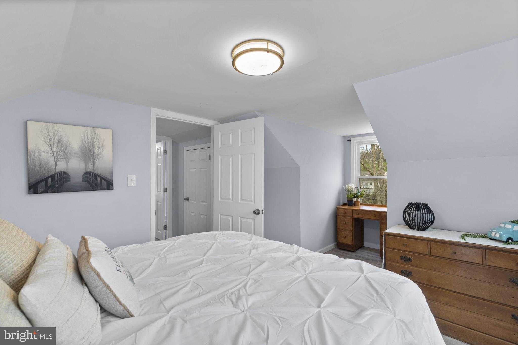 115 Bond St photo 23