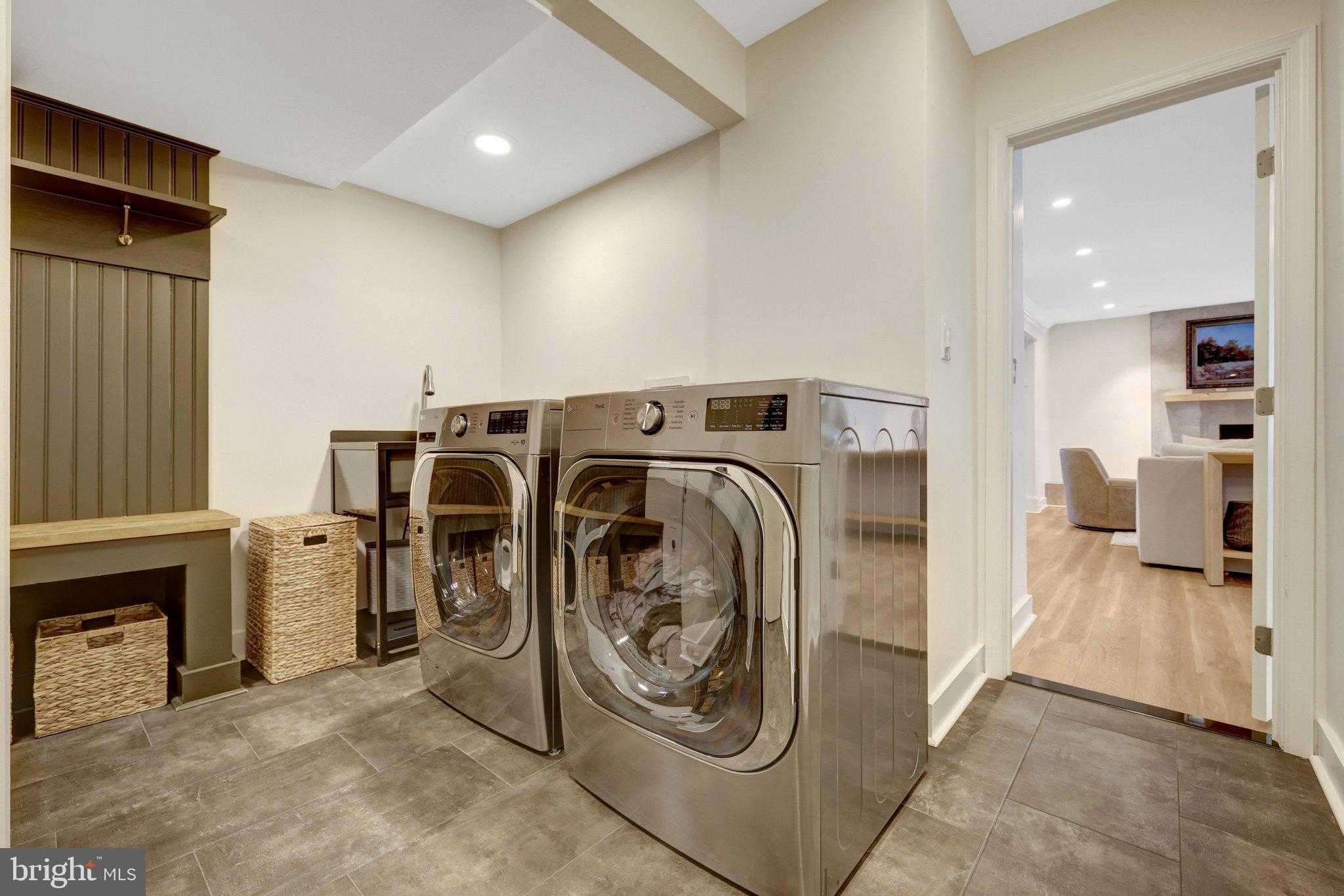 2818 Center Ridge Dr photo 22