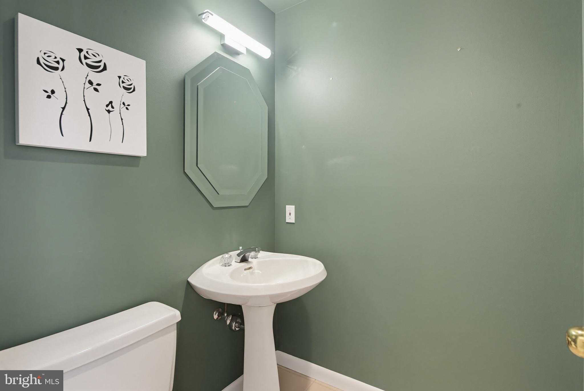 4 Chellis CT photo 34