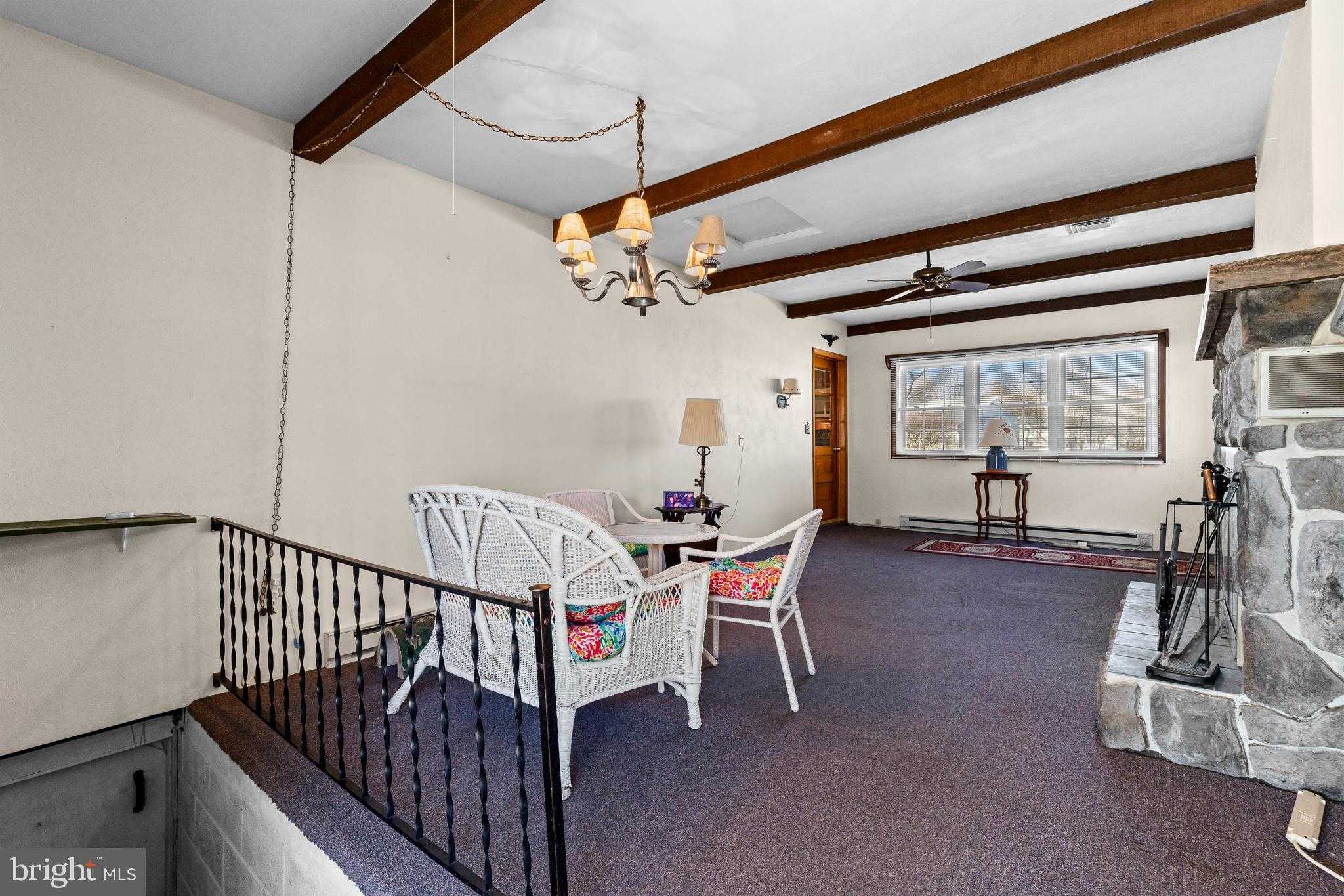 1443 Wanda Ln photo 12