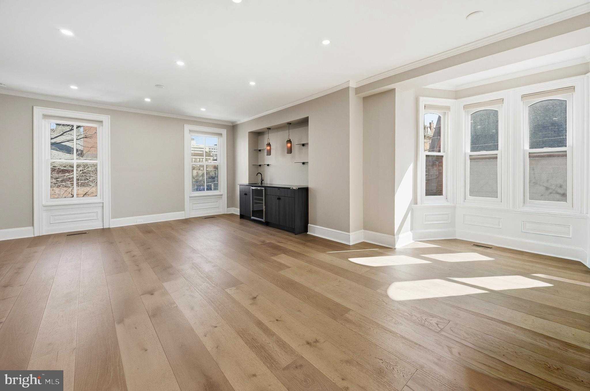 552 N 18th St photo 17