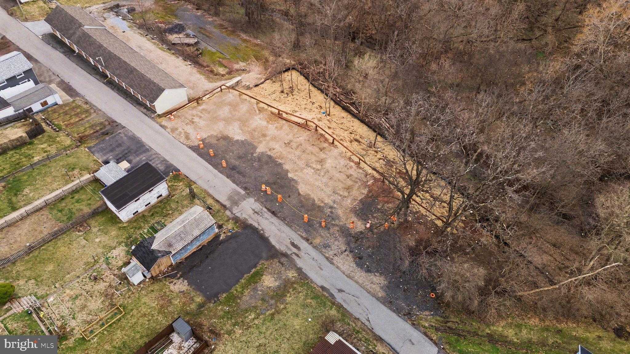 254 Plum Aly photo 3