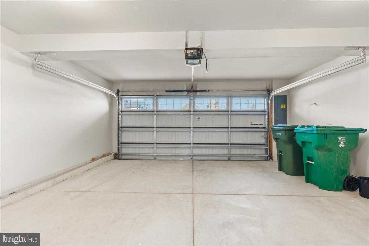 2037 Tobacco Mill St photo 20