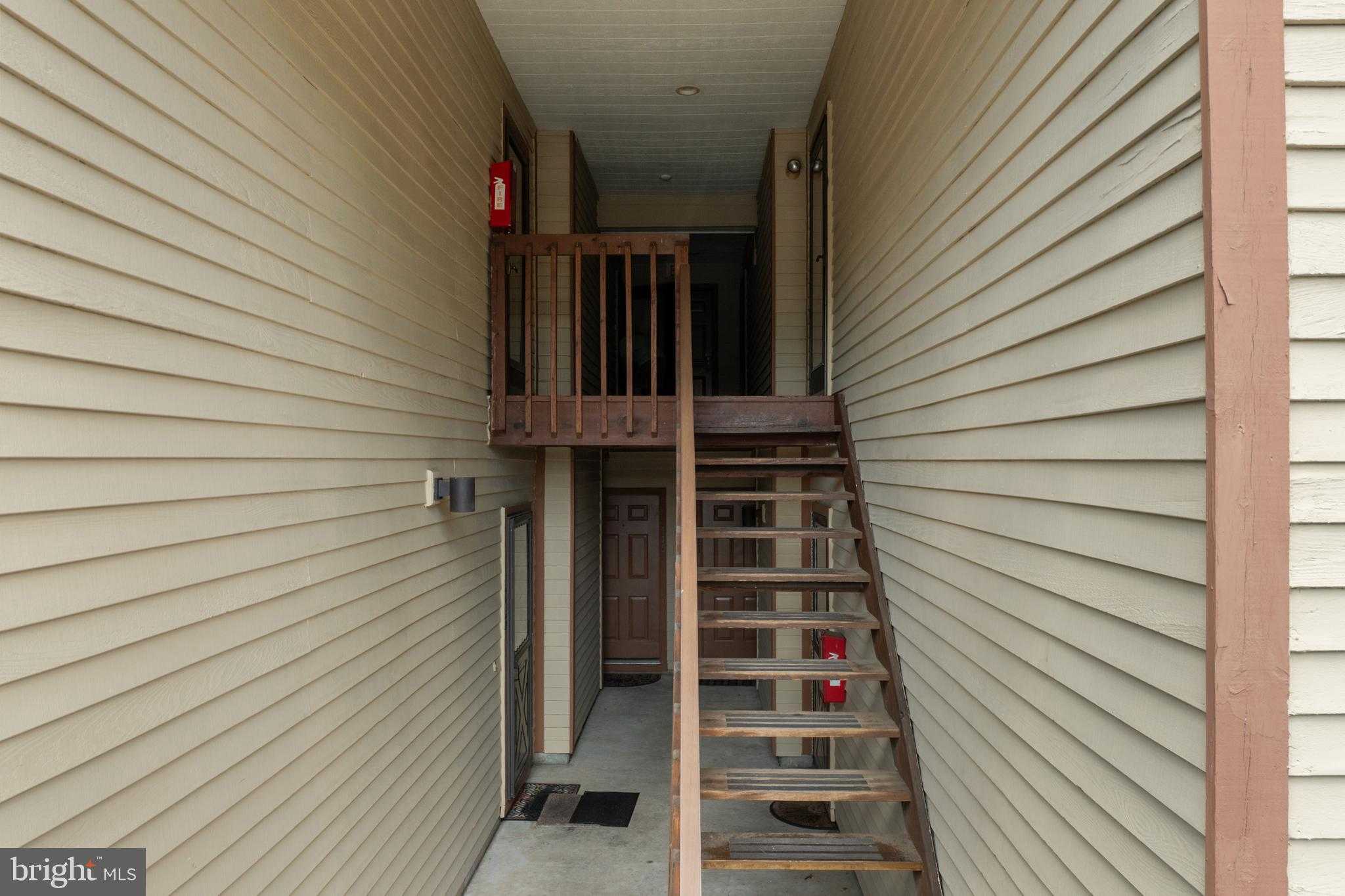 116 Hickory CT photo 6