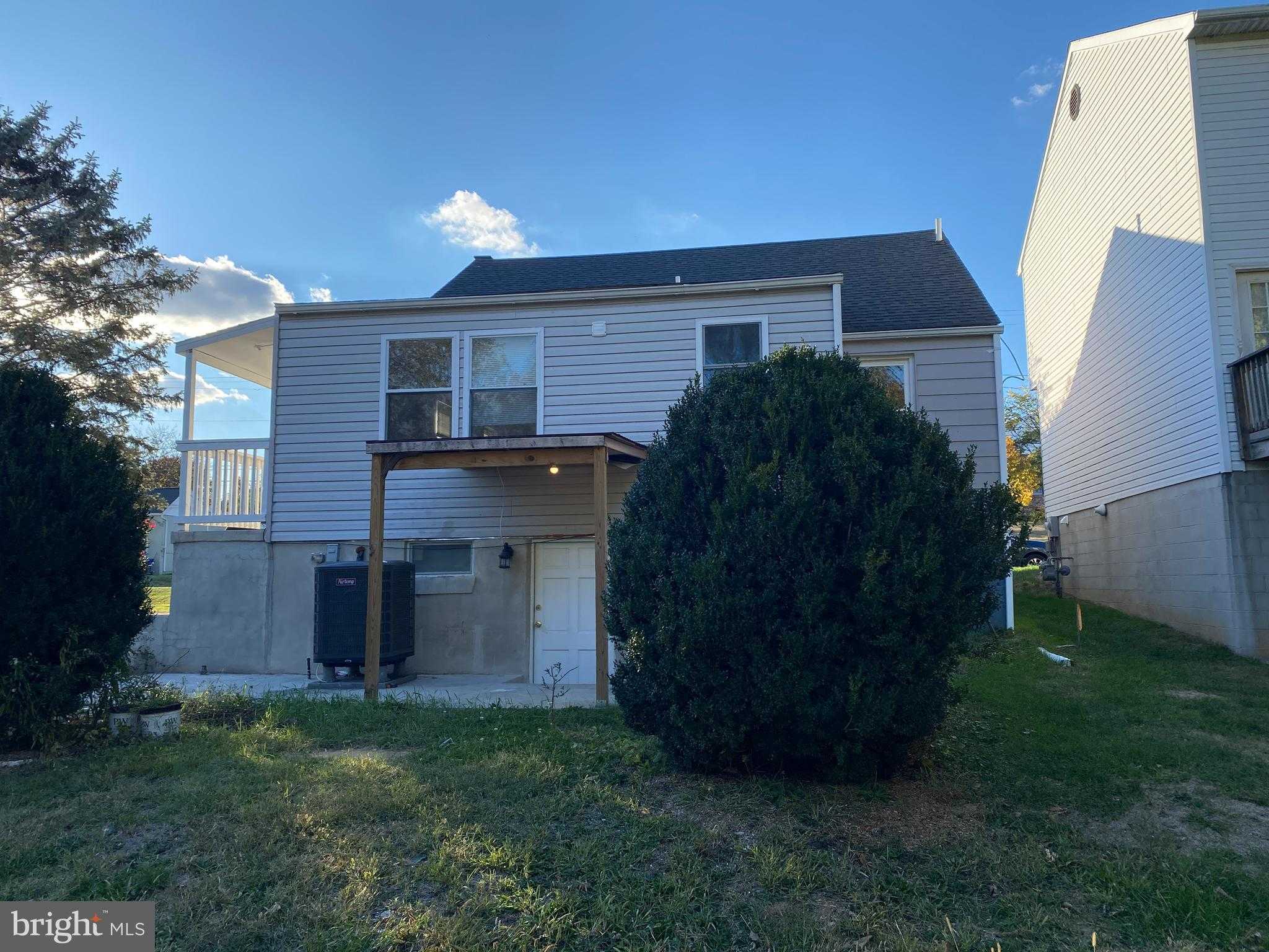 216 Willard St photo 20