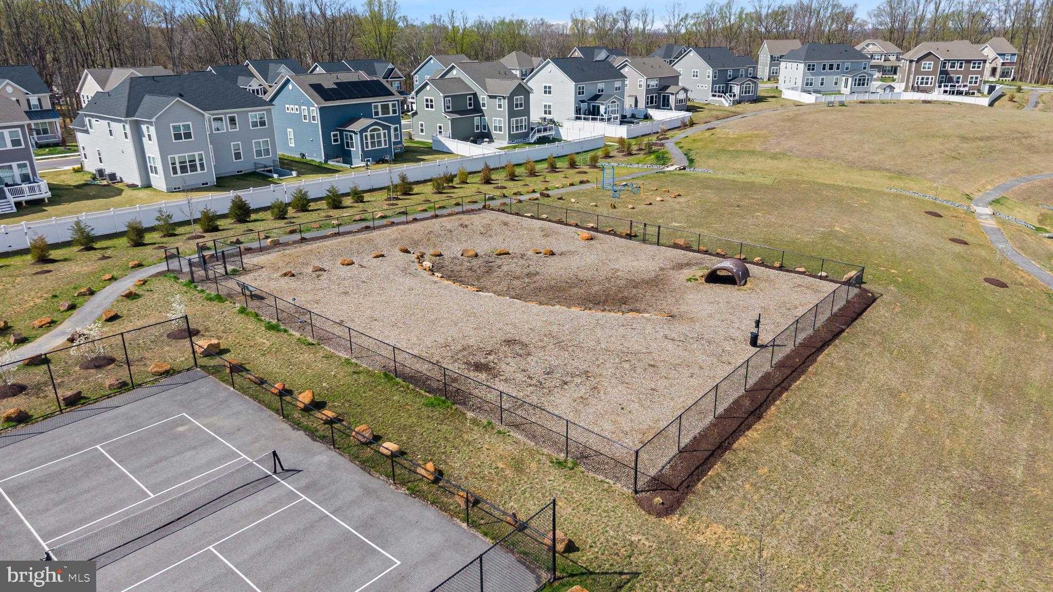 2760 Bridgewater Dr photo 37