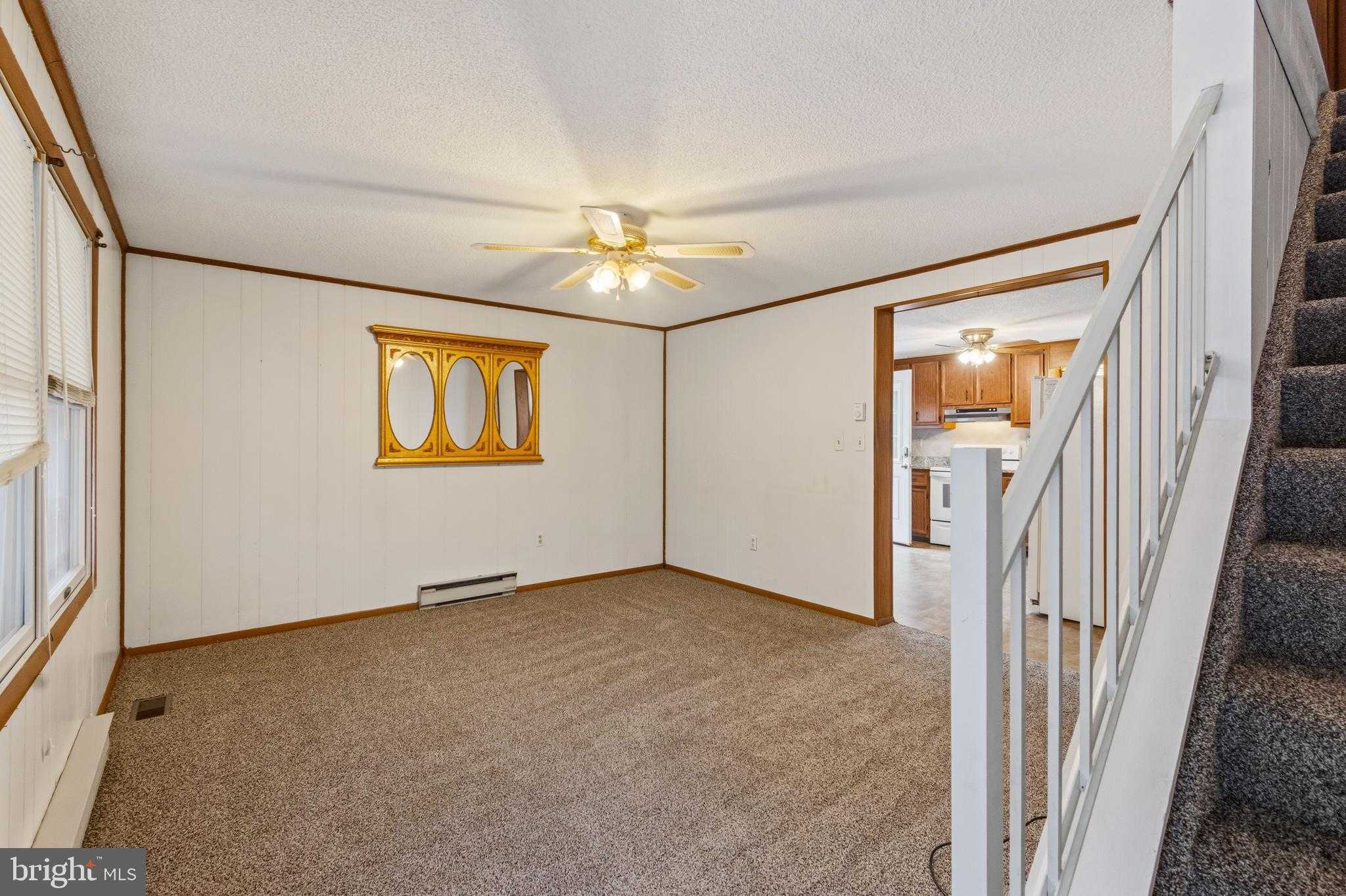 438 Uniontown Rd photo 8