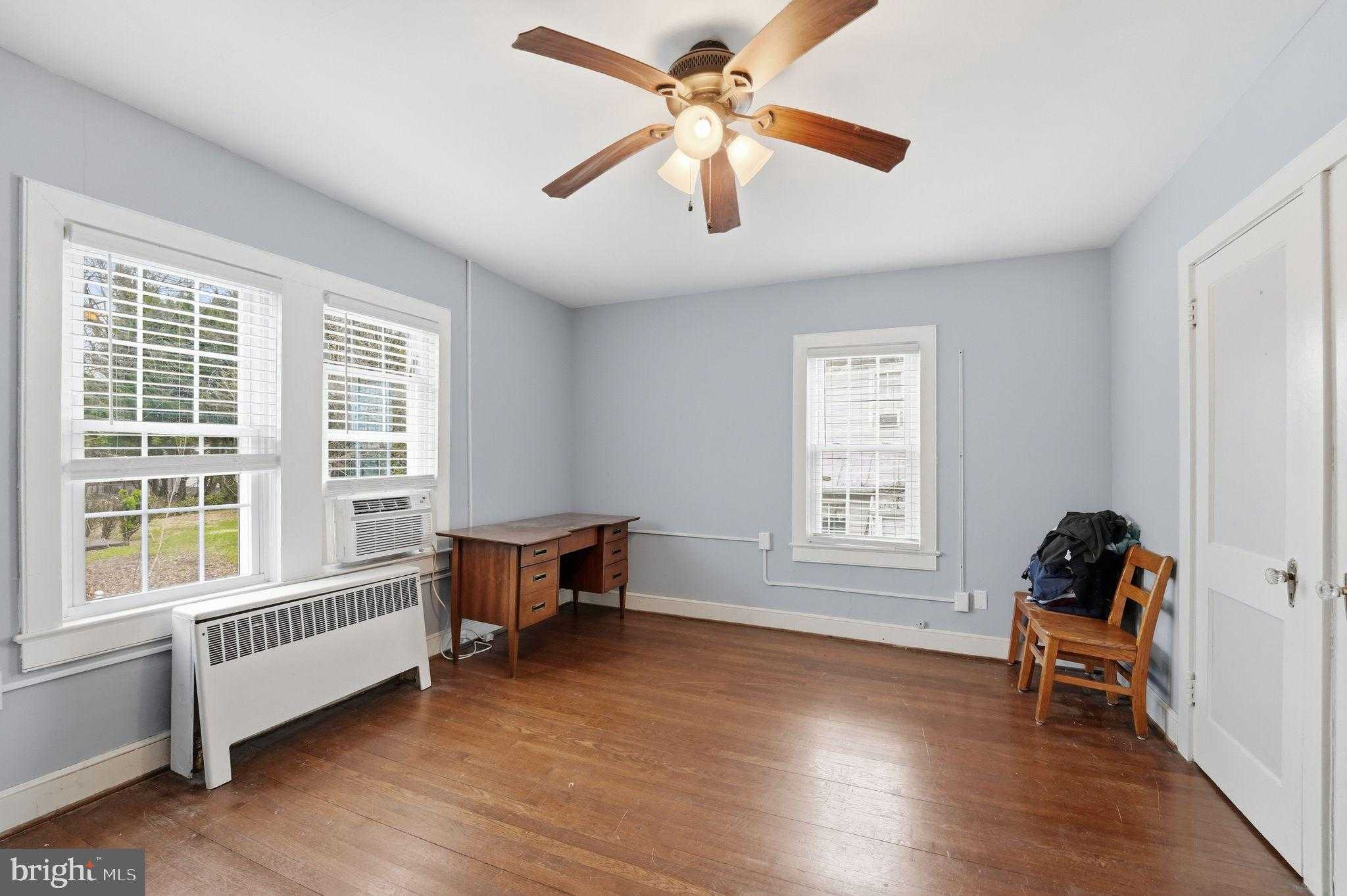 219 N Church St photo 12