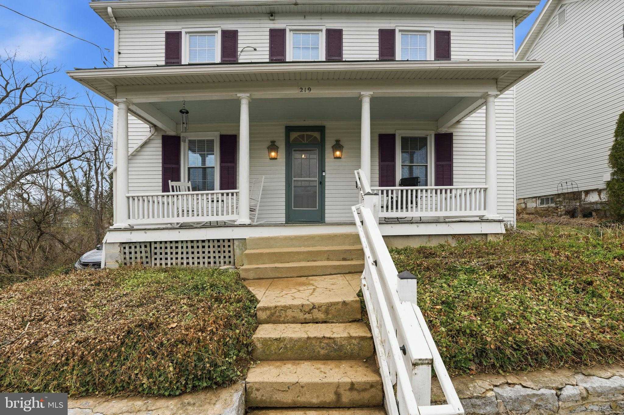 219 N Church St photo 28