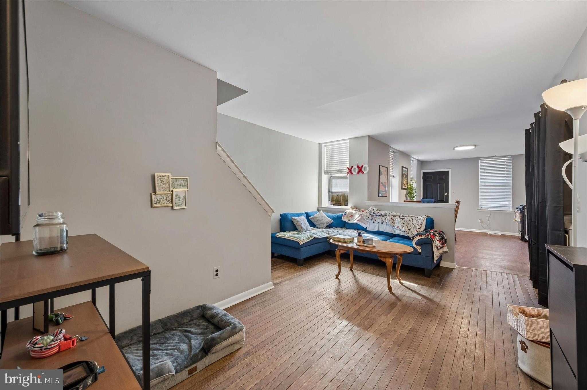 230 W Wildey St photo 21