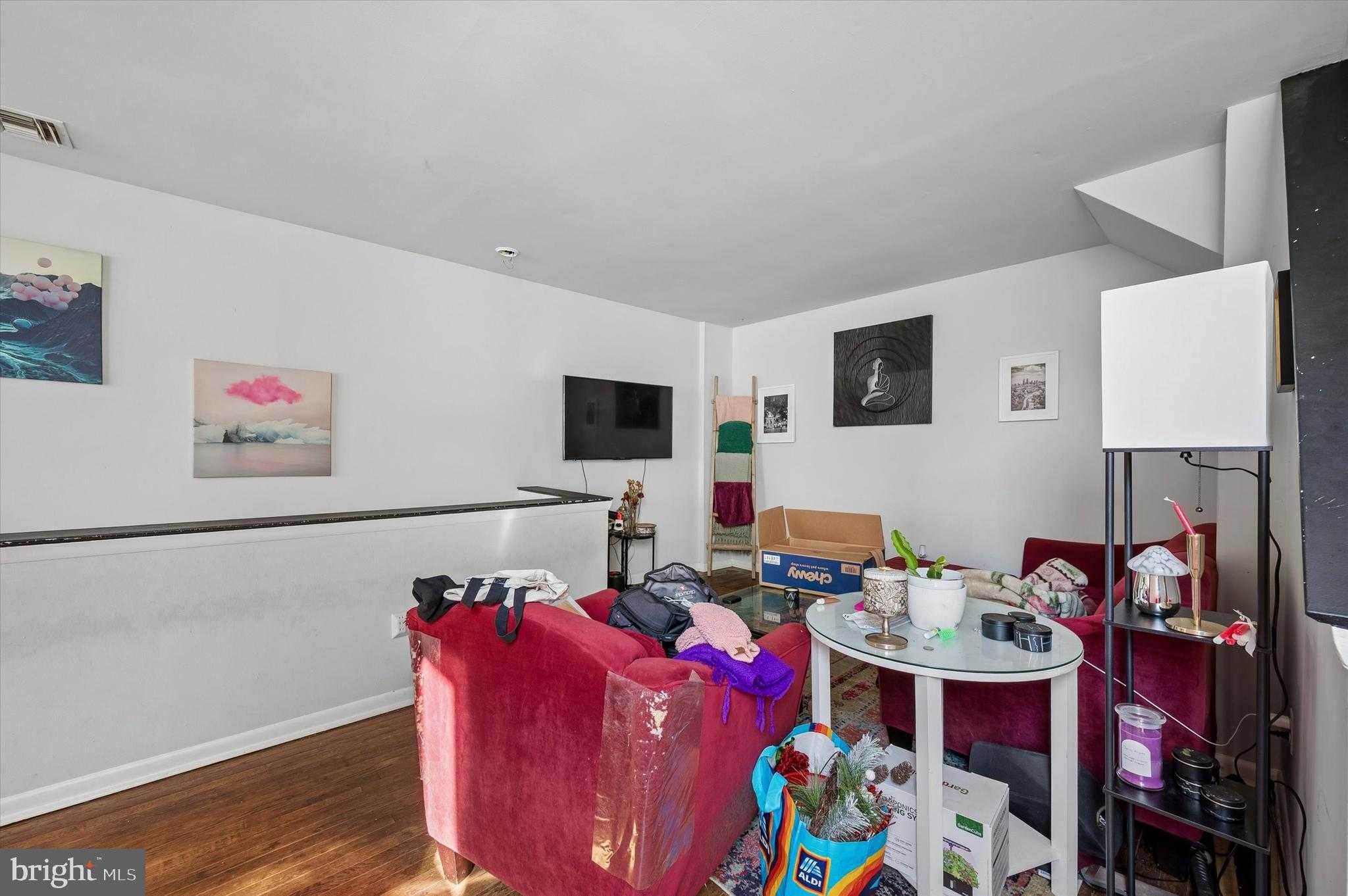 230 W Wildey St photo 7