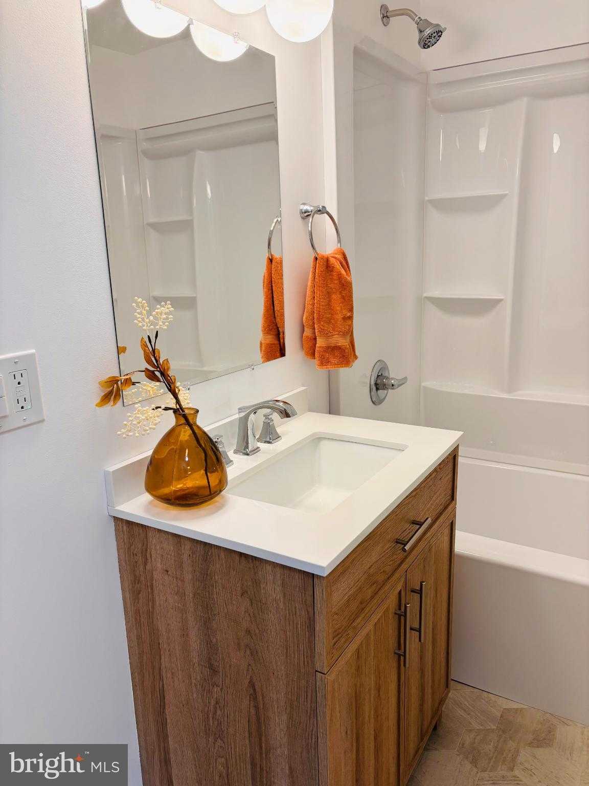 123 Adelia St photo 15