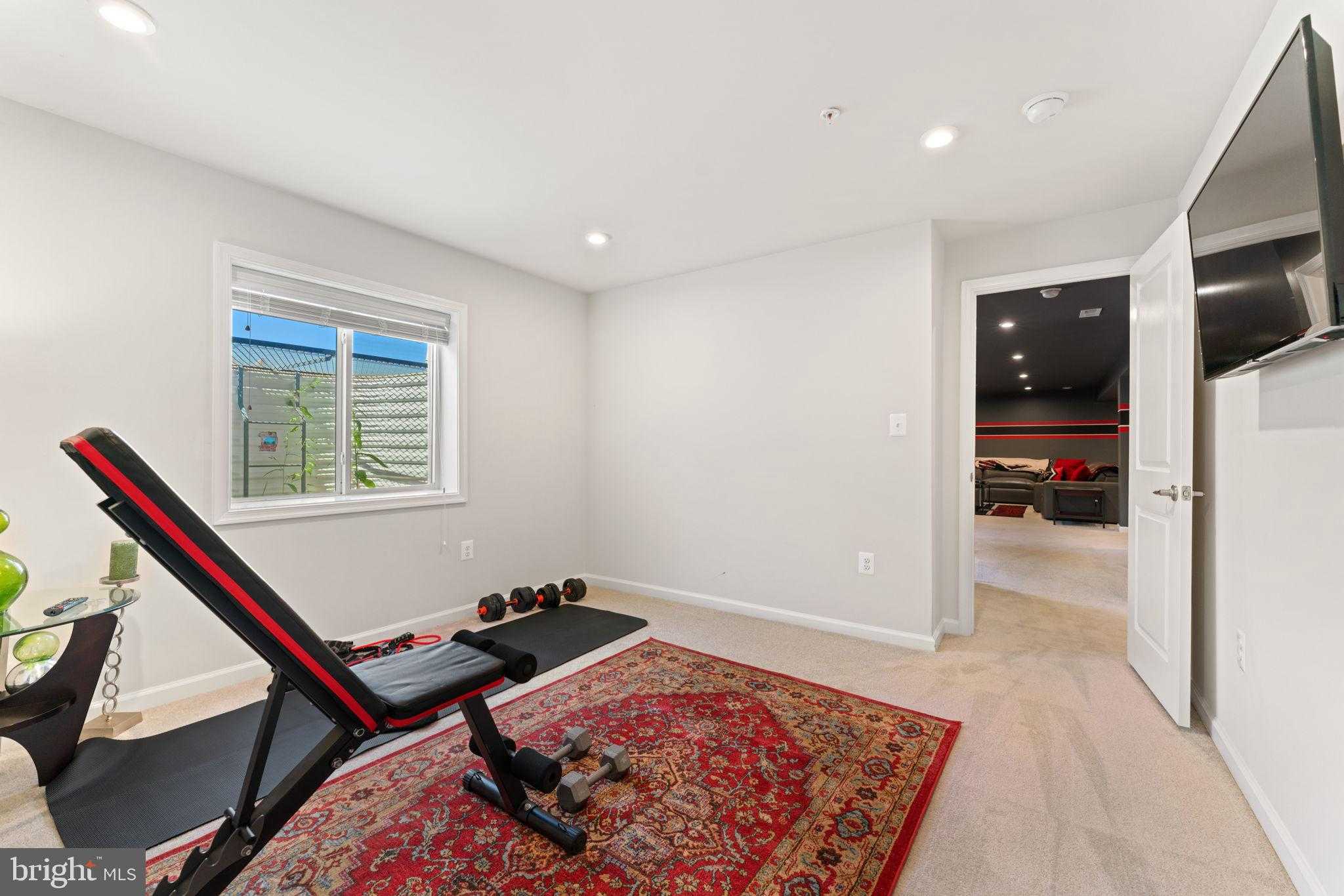 607 Rexford Way photo 48