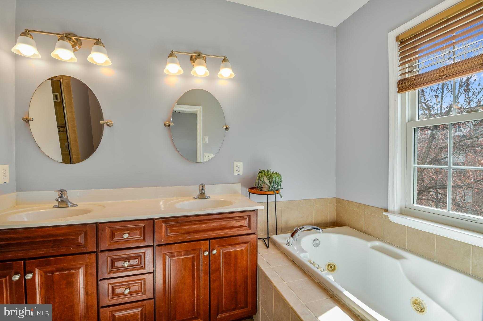 5202 Maries Retreat Dr # 135 photo 27