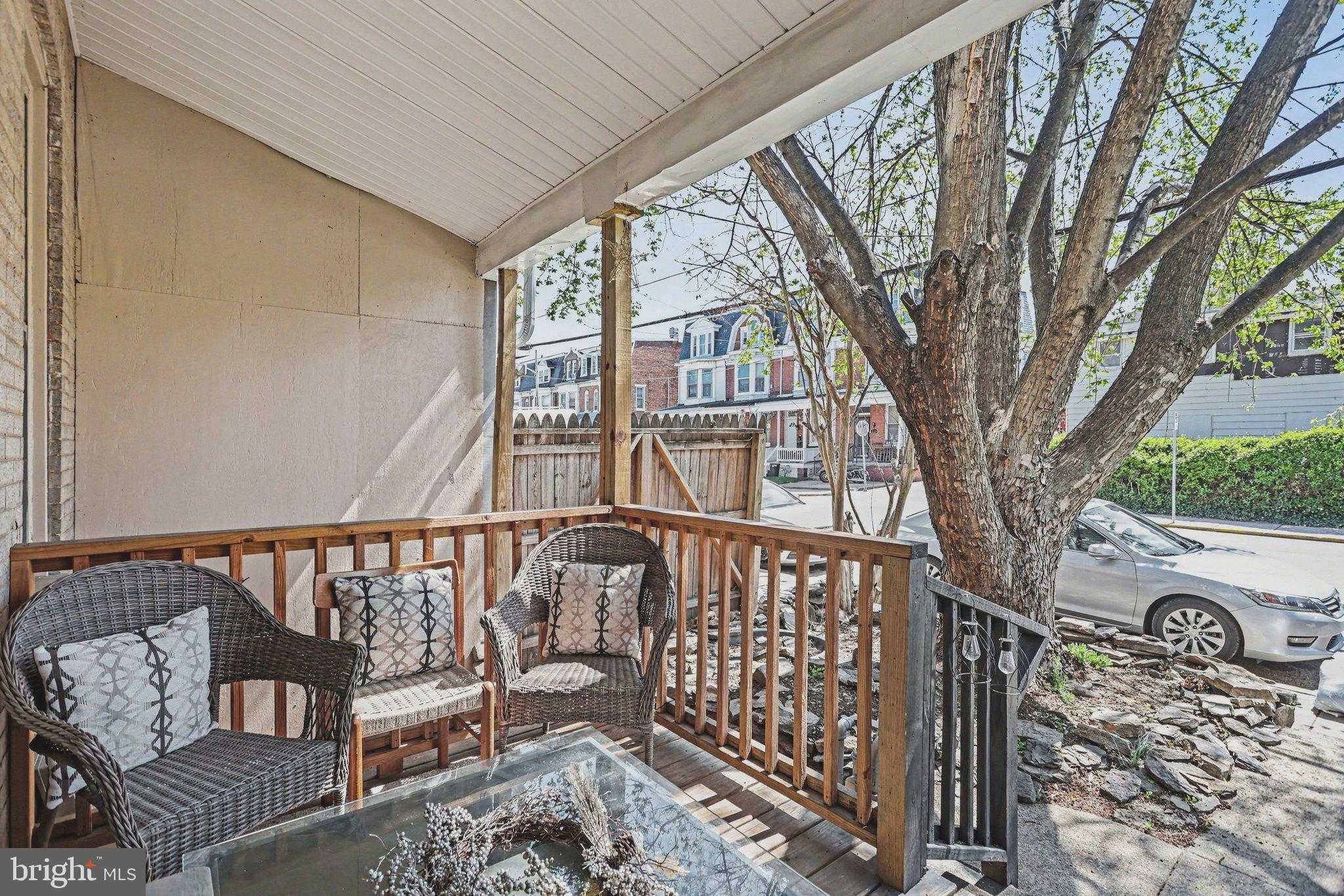 217 E Cottage Pl photo 2