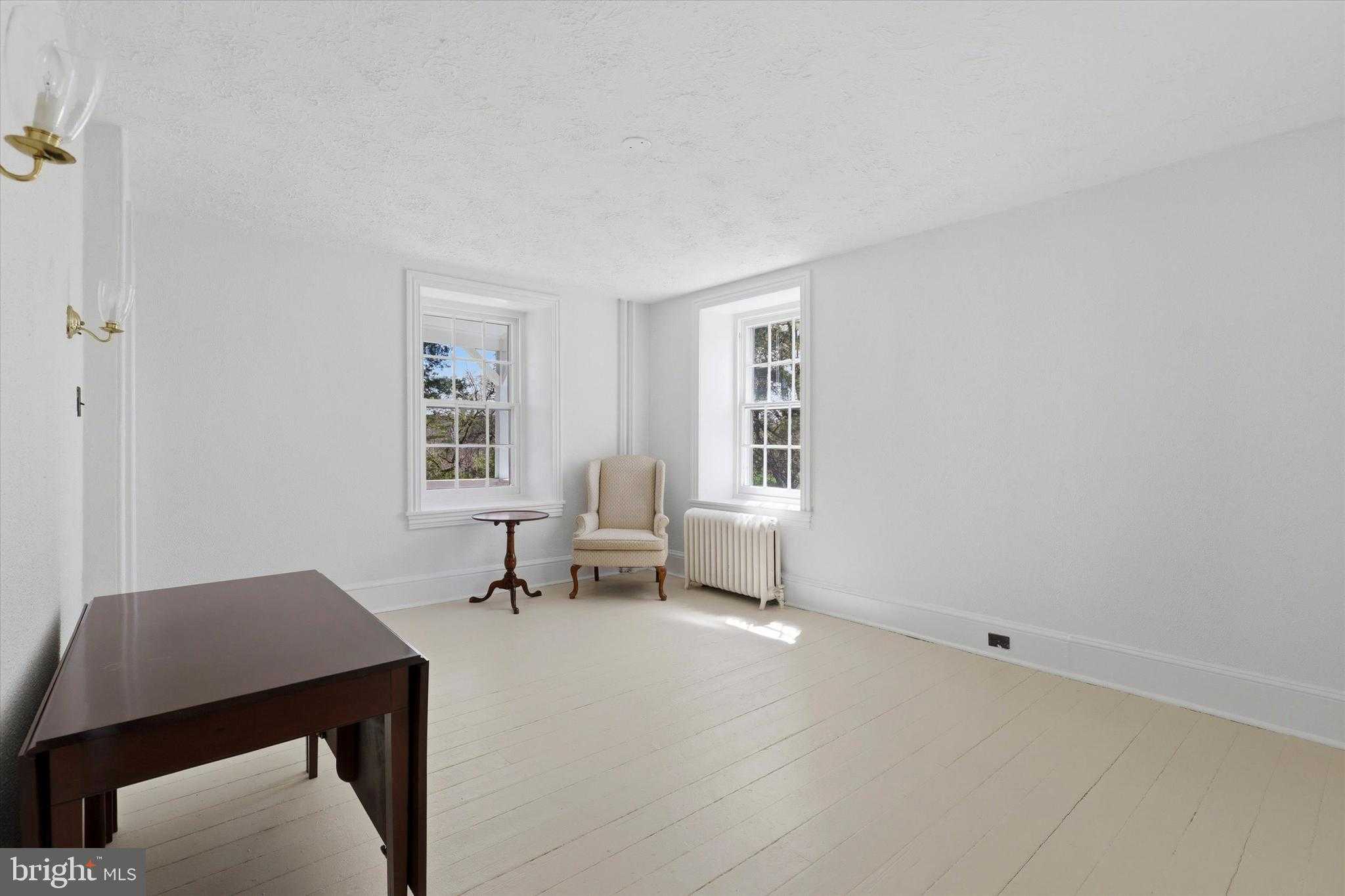 608 Creek Ln photo 46