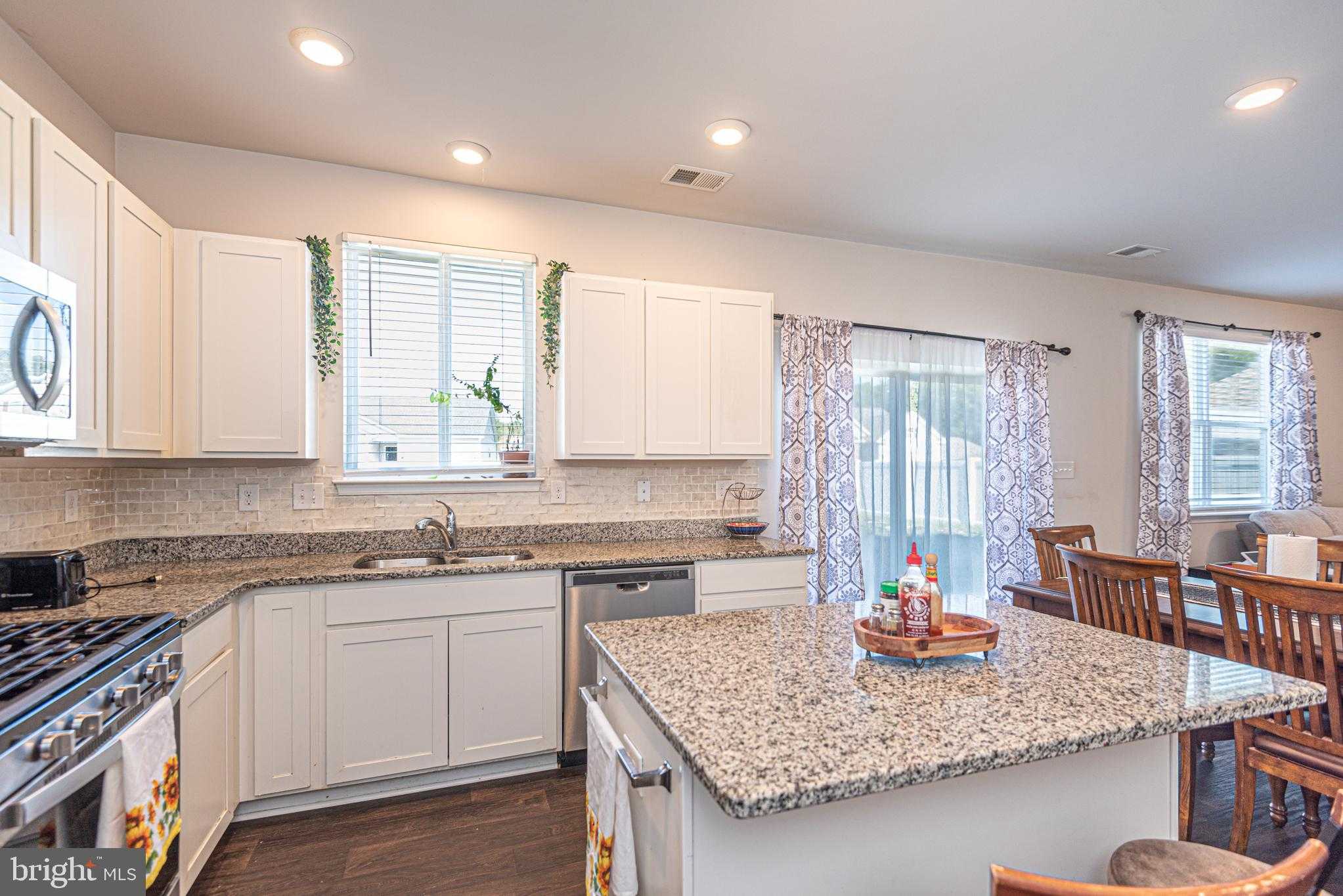 416 Birchwood Dr photo 9