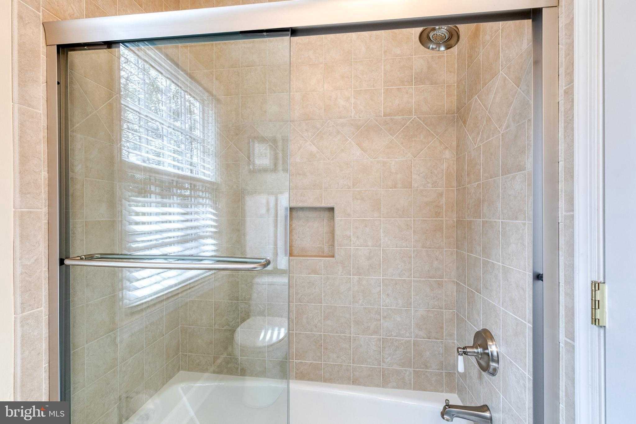 13 Tamworth Rd photo 36