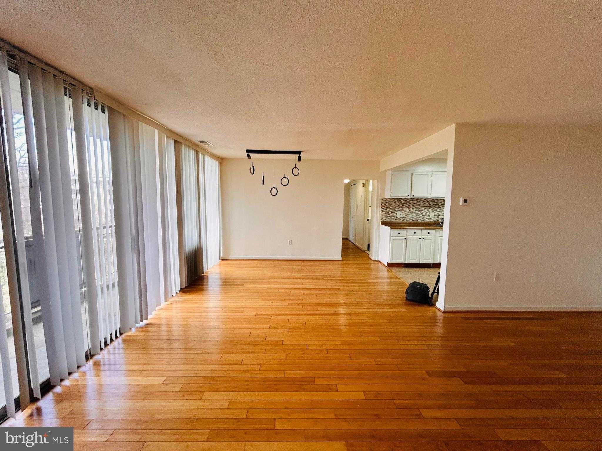 1828 Metzerott Rd Apt 405 photo 2