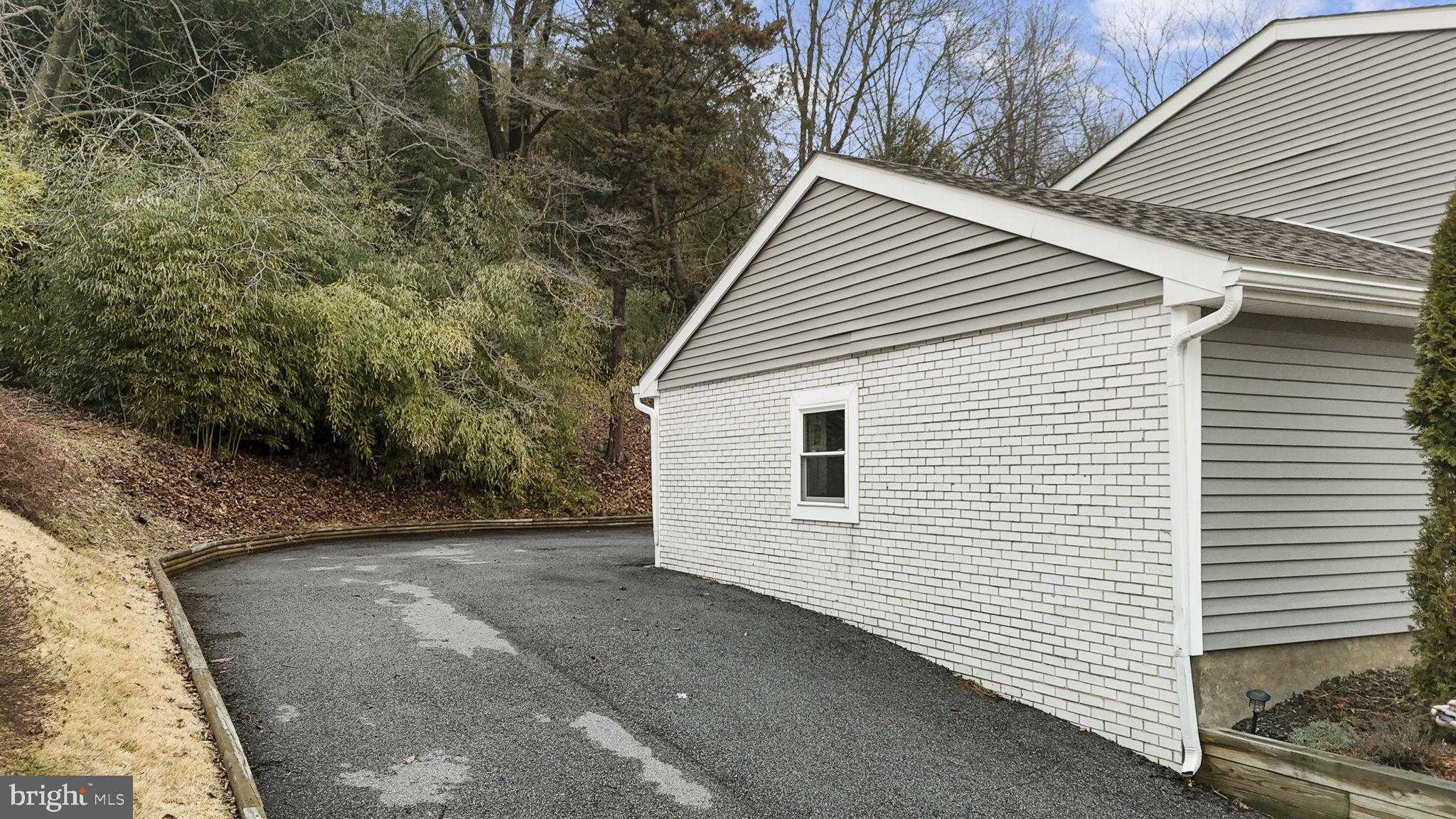 150 Modena Rd photo 25