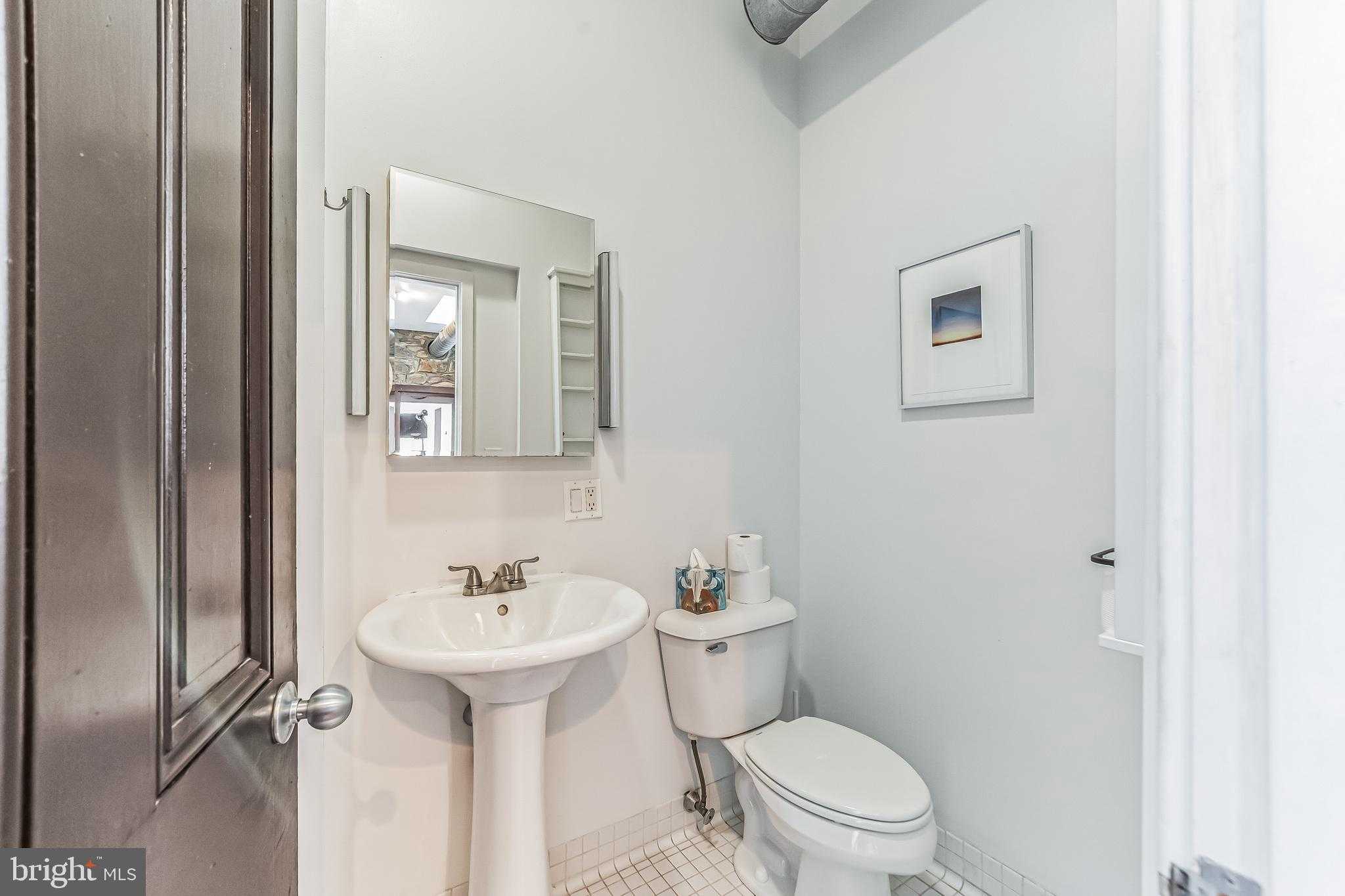 1345 E Susquehanna Ave photo 20