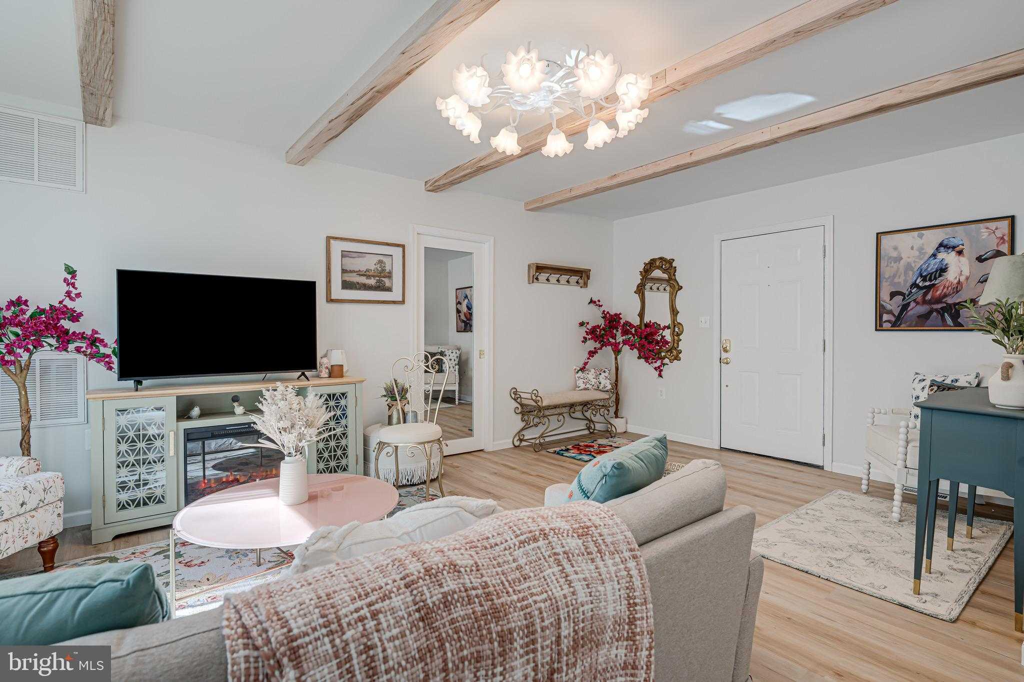 268 Vaught Dr photo 2