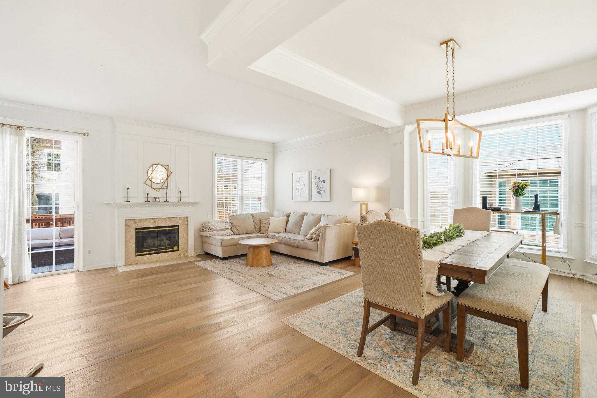 7514 Lamoyne CT photo 6