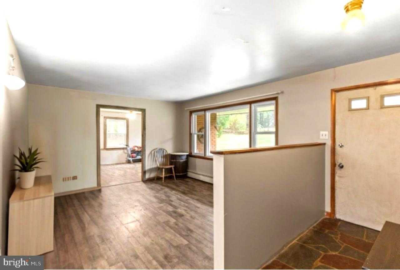 909 Emory Church Rd photo 5