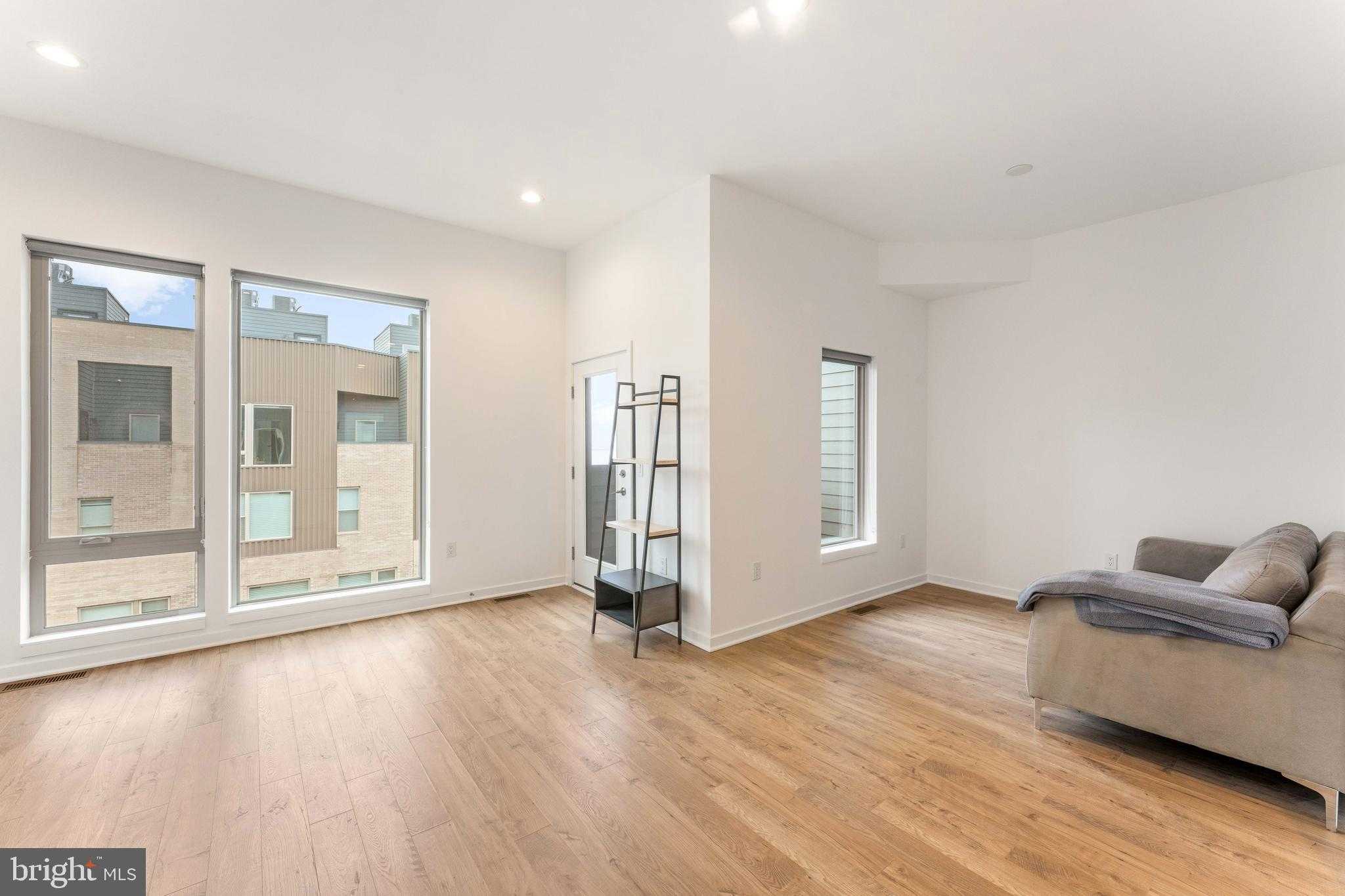 3208 Parkview Walk photo 35