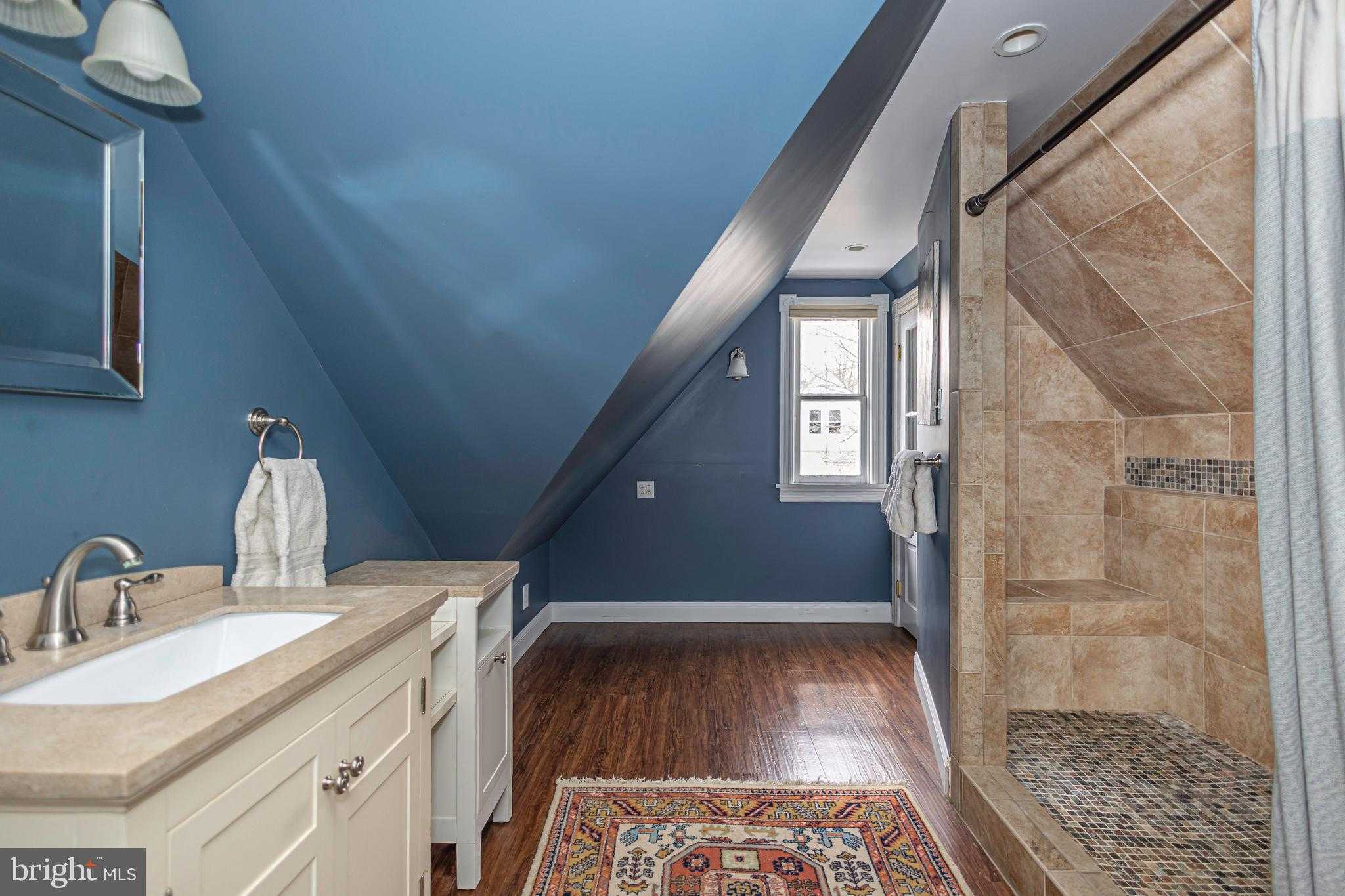 163 S Main St photo 40