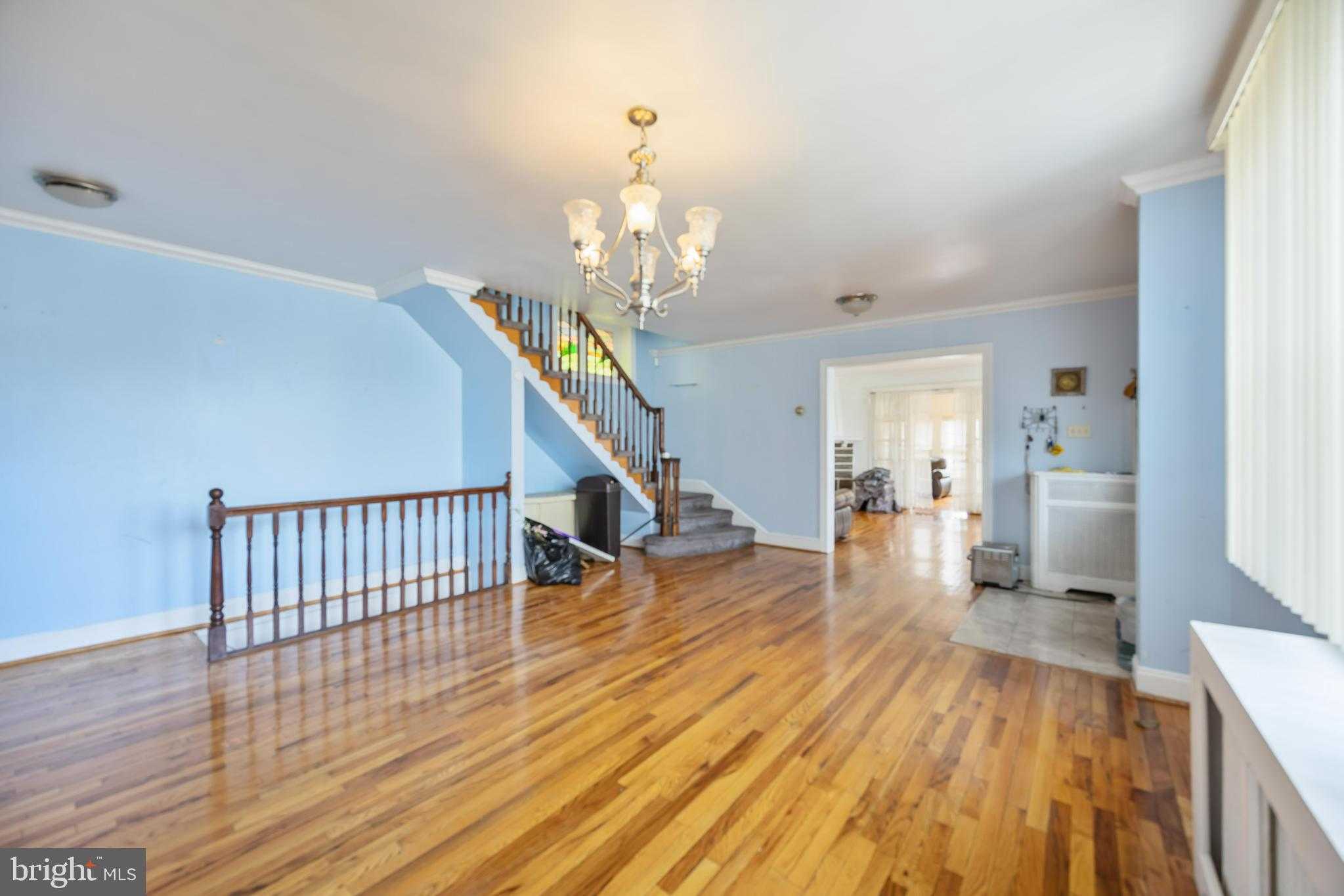 537 Elm Ave photo 12