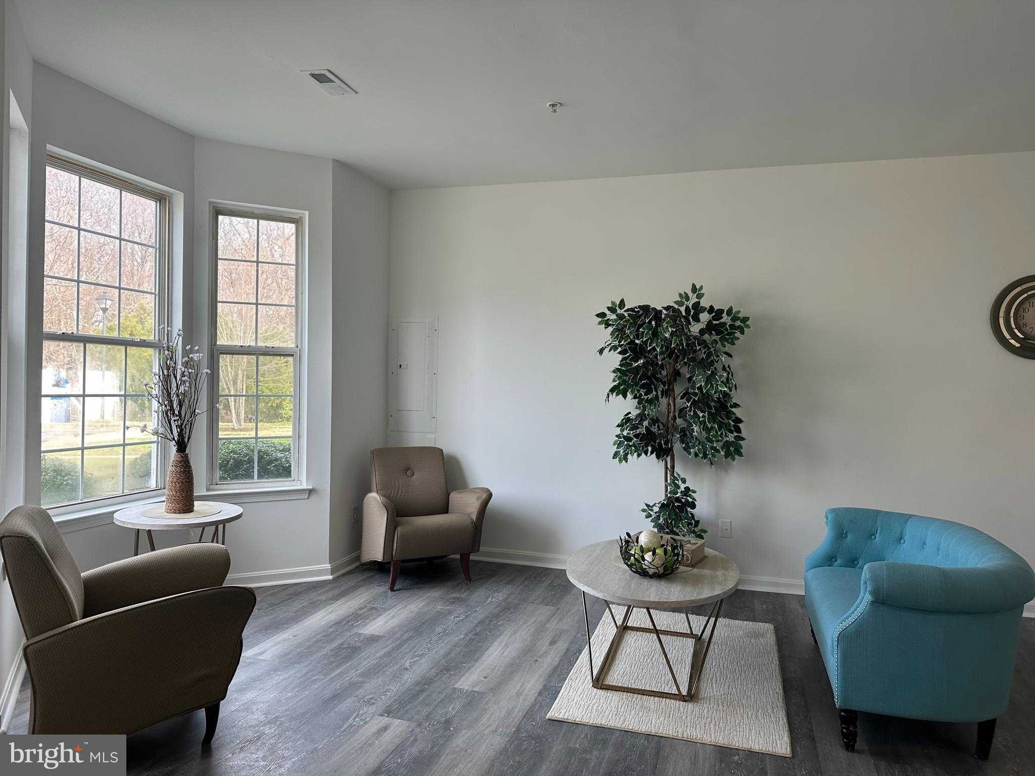 1404 Blue Heron Dr photo 5