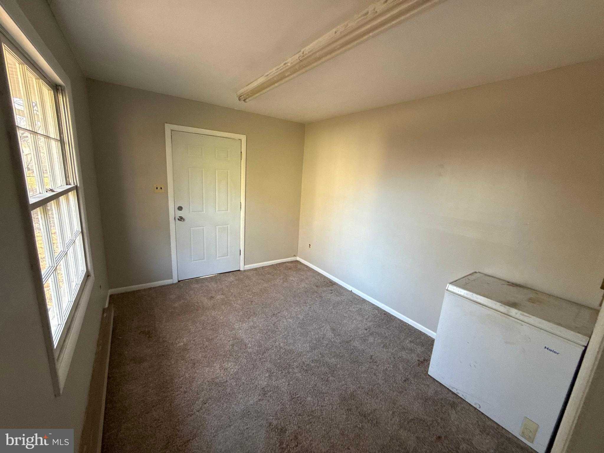 138 Jefferson Rd photo 16