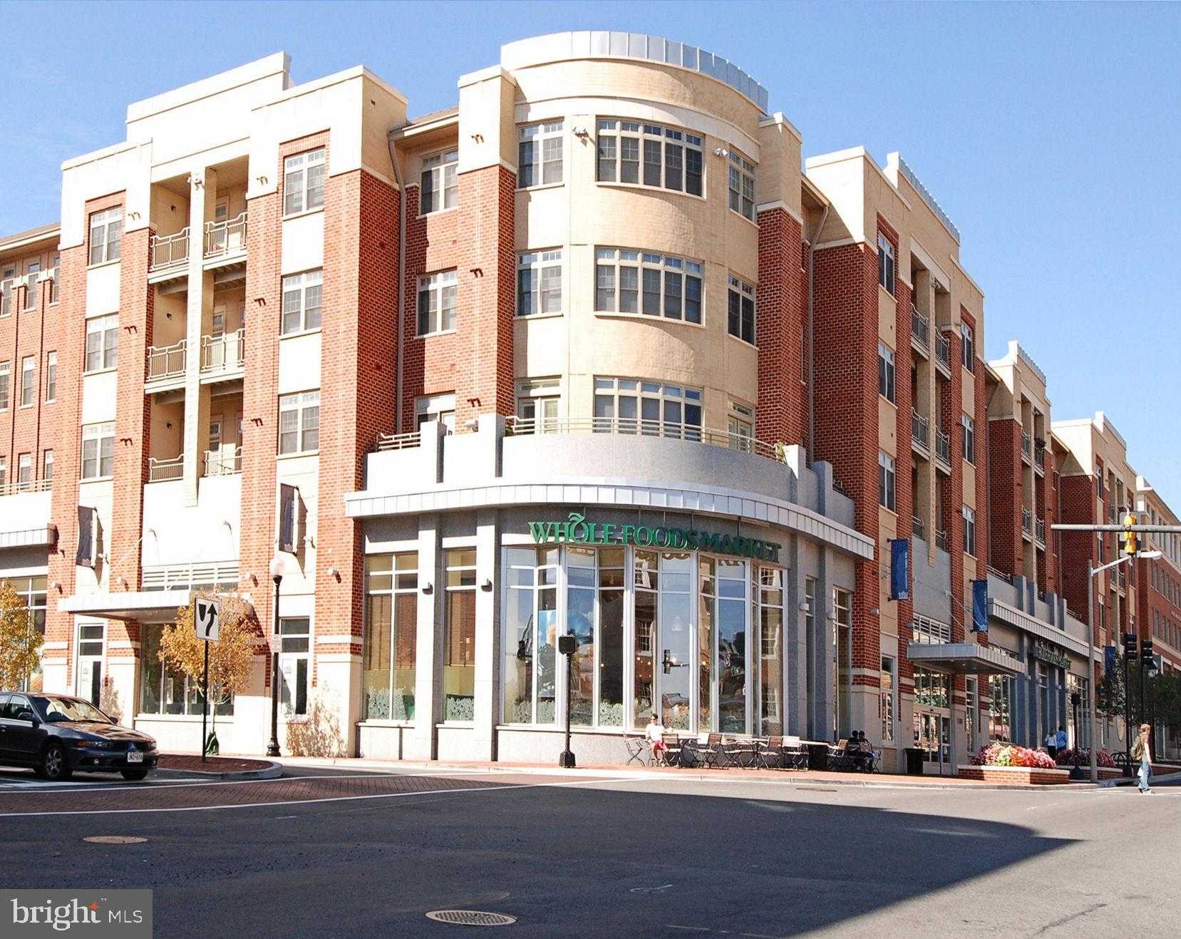 820 S Washington St photo 30